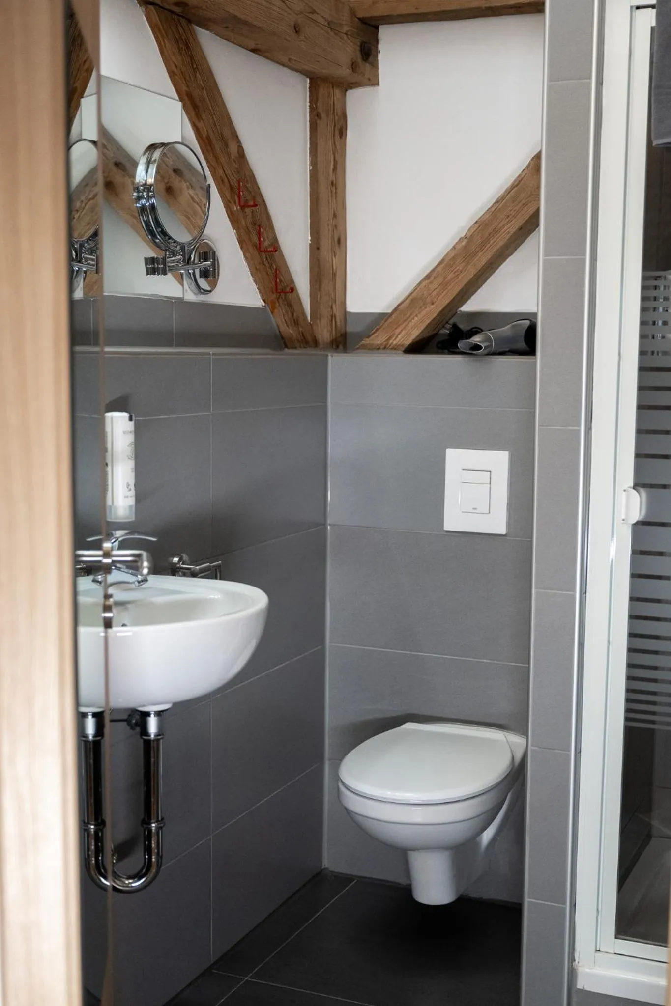 Bathroom in Alte Kass Hotel & Kaffeehaus