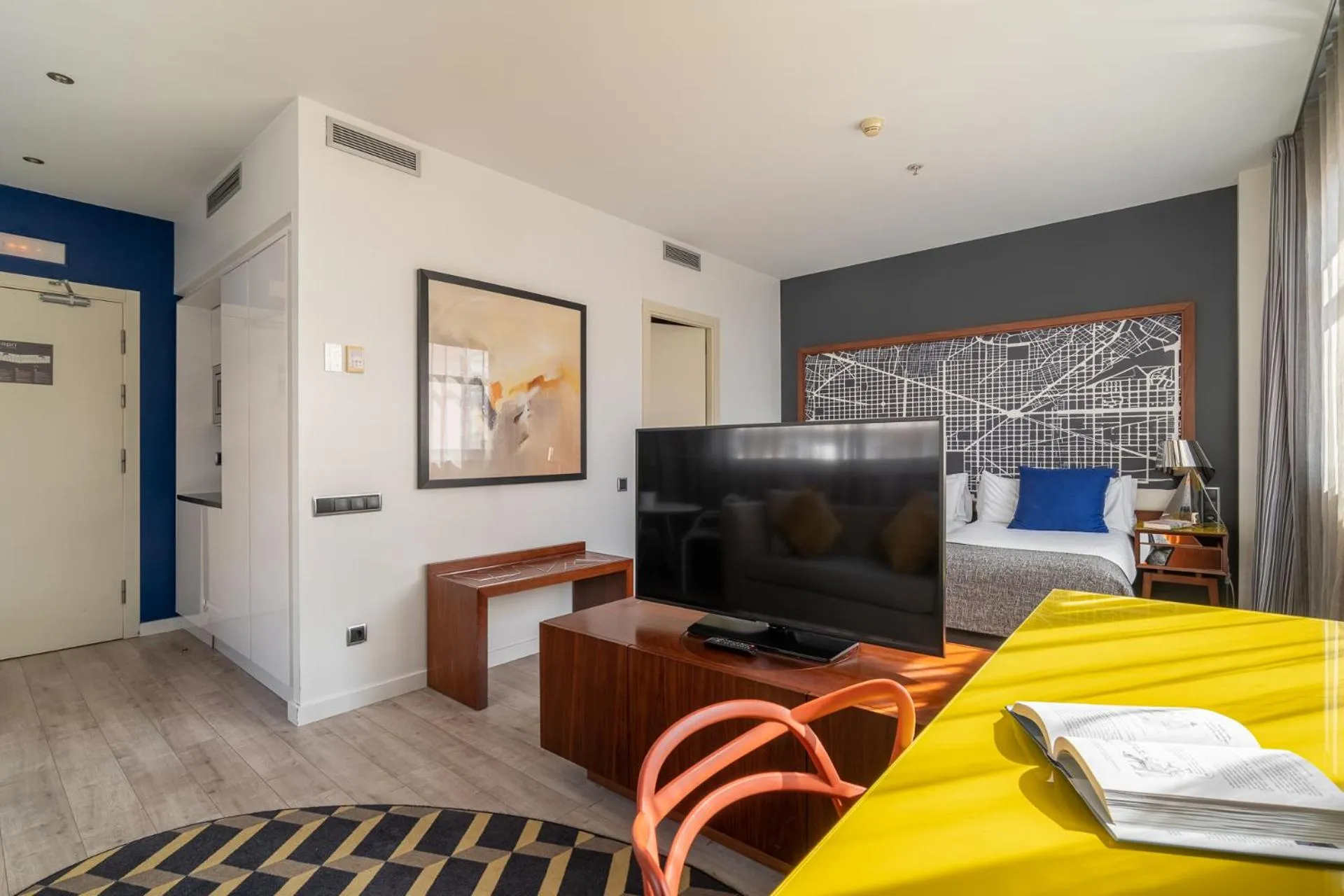 TV and multimedia in Naitly Barcelona Poblenou