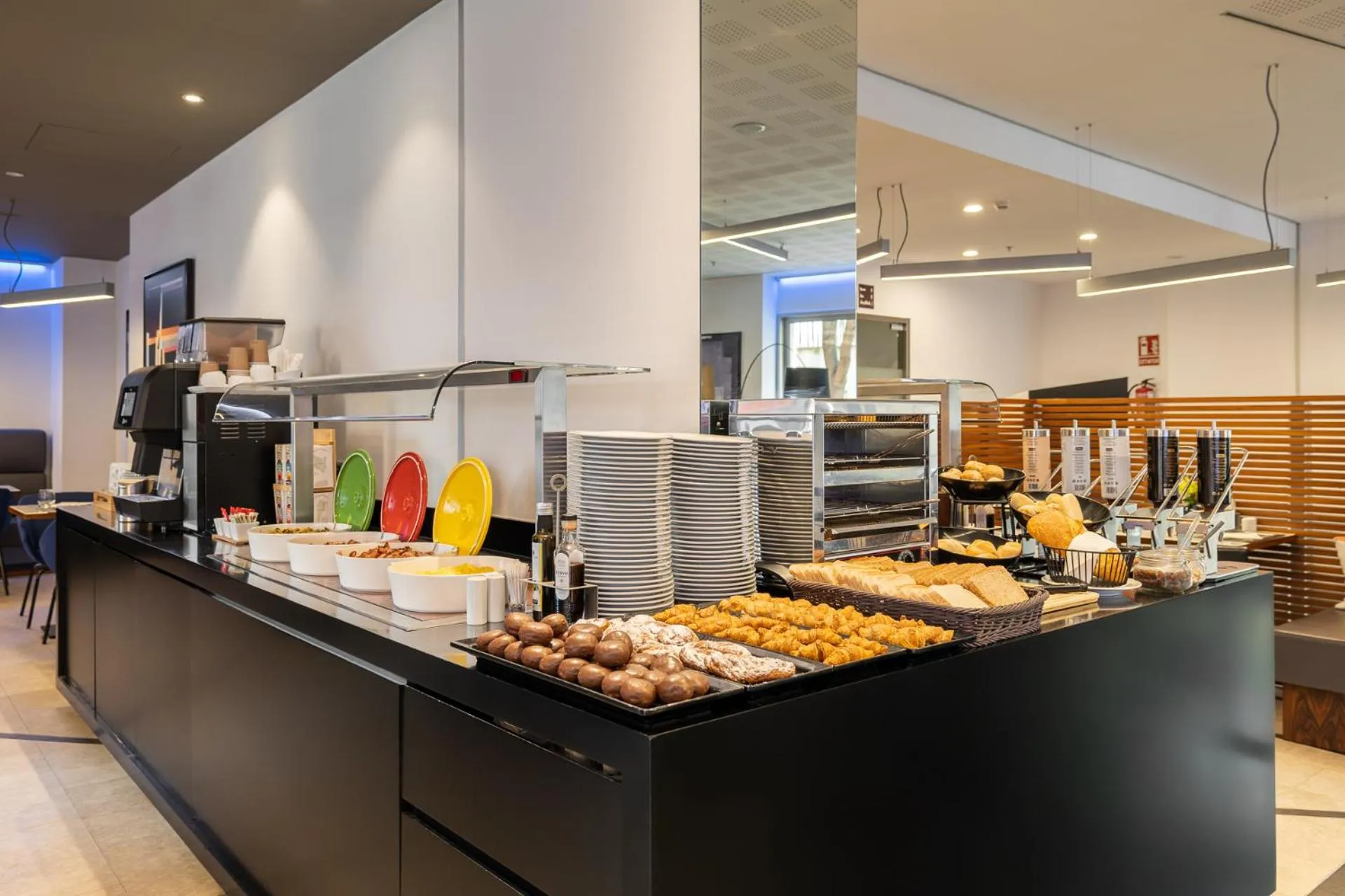 Breakfast in Naitly Barcelona Poblenou