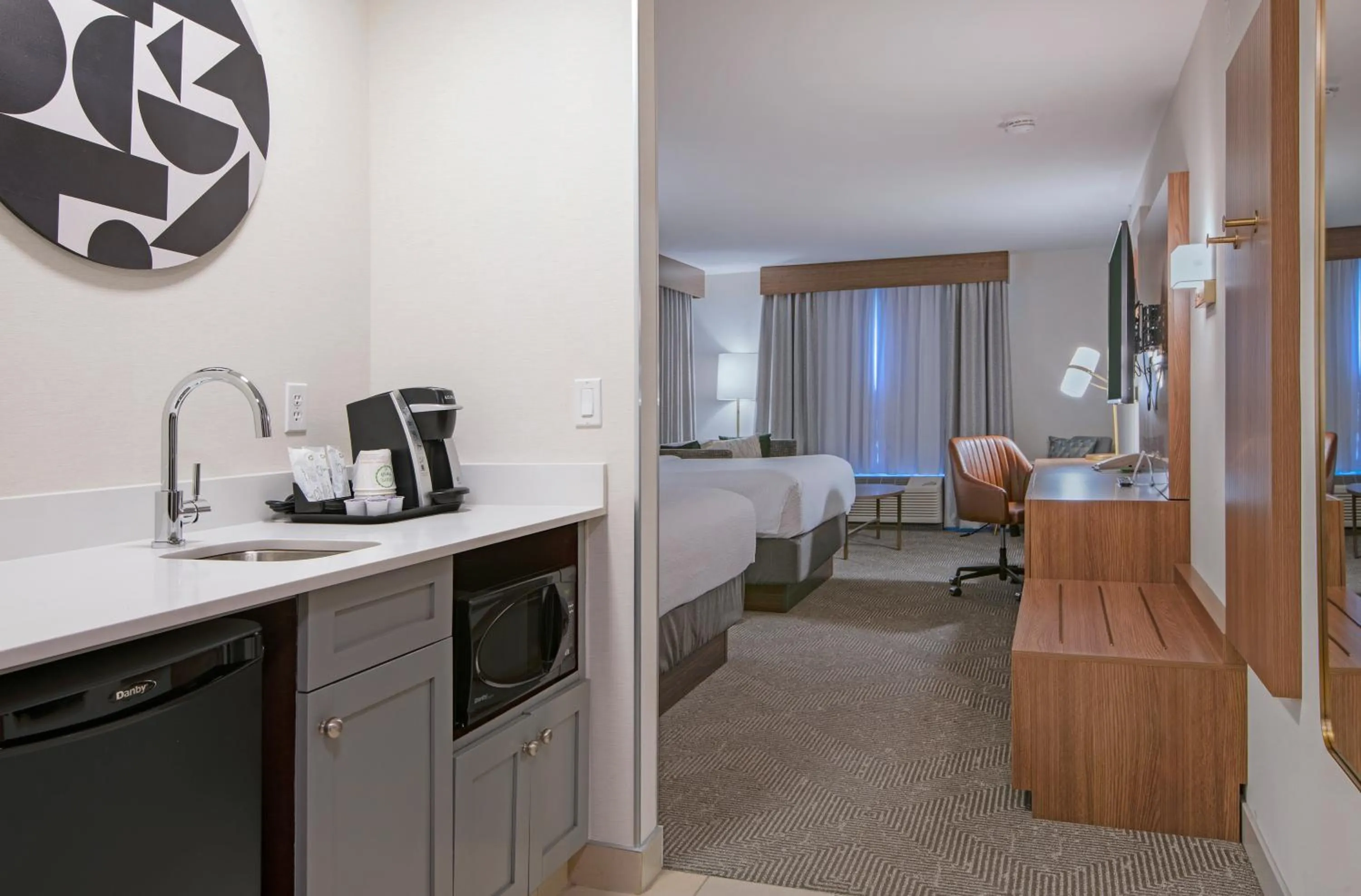 Photo of the whole room in Holiday Inn Hotel and Suites-Kamloops by IHG