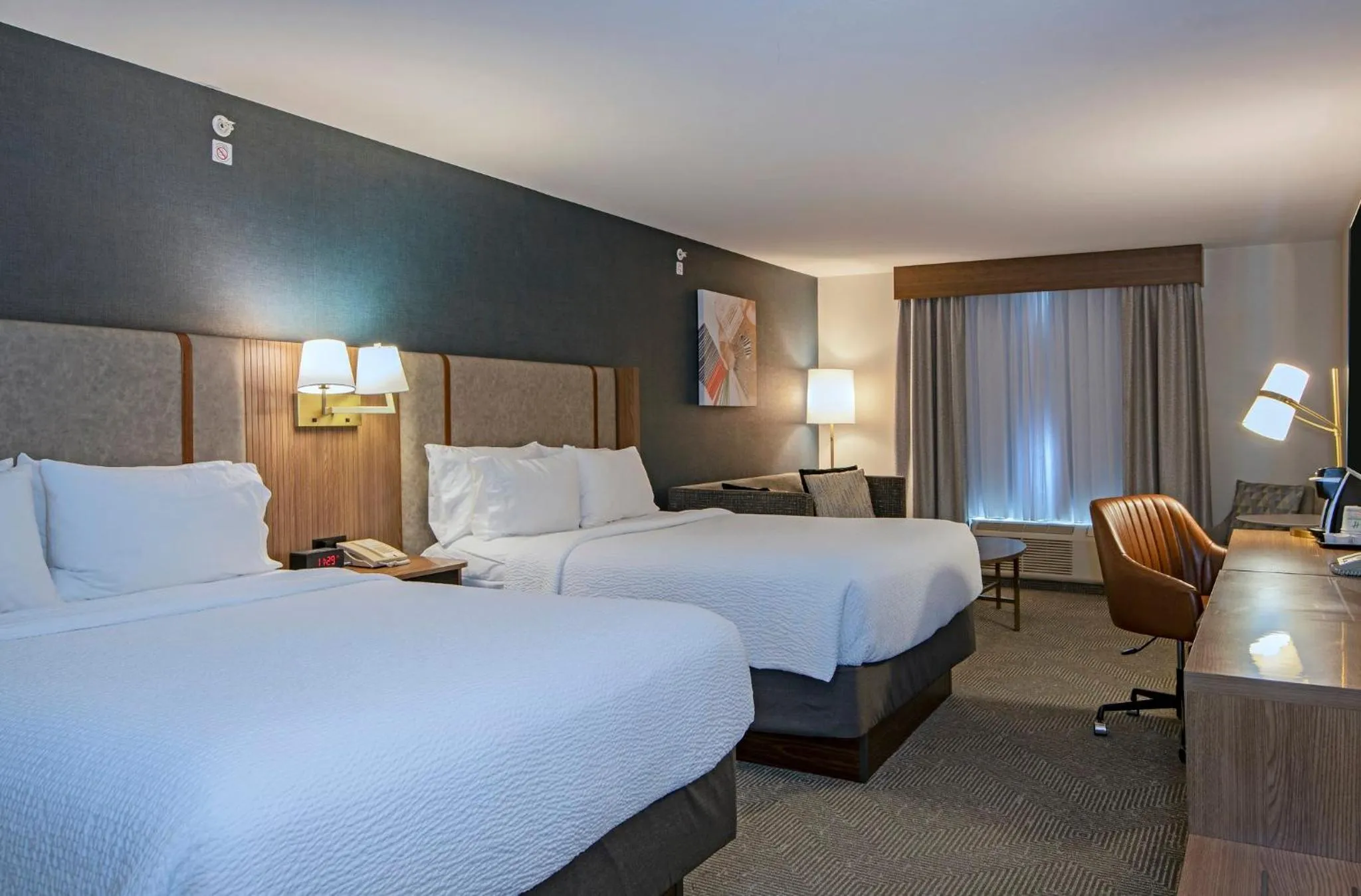 Photo of the whole room, Bed in Holiday Inn Hotel and Suites-Kamloops by IHG