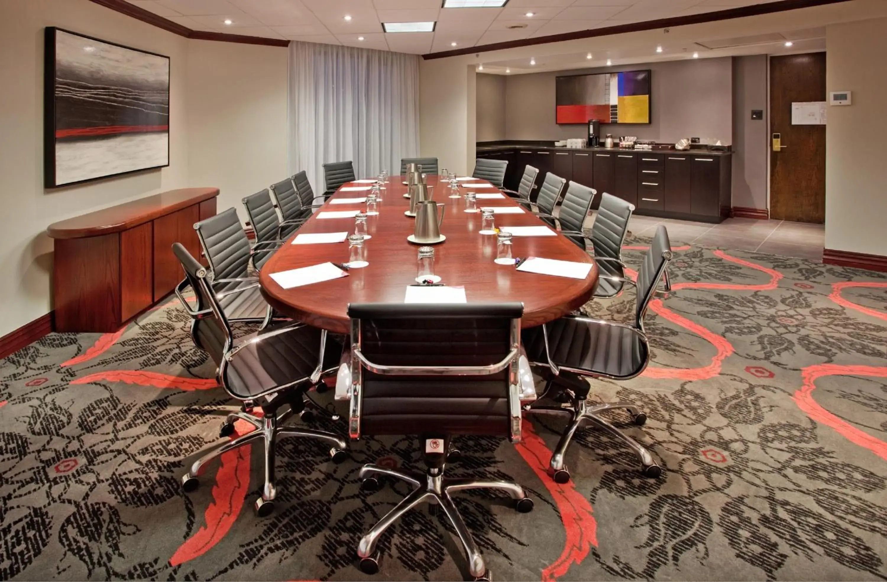 Meeting/conference room in Crowne Plaza Gatineau-Ottawa