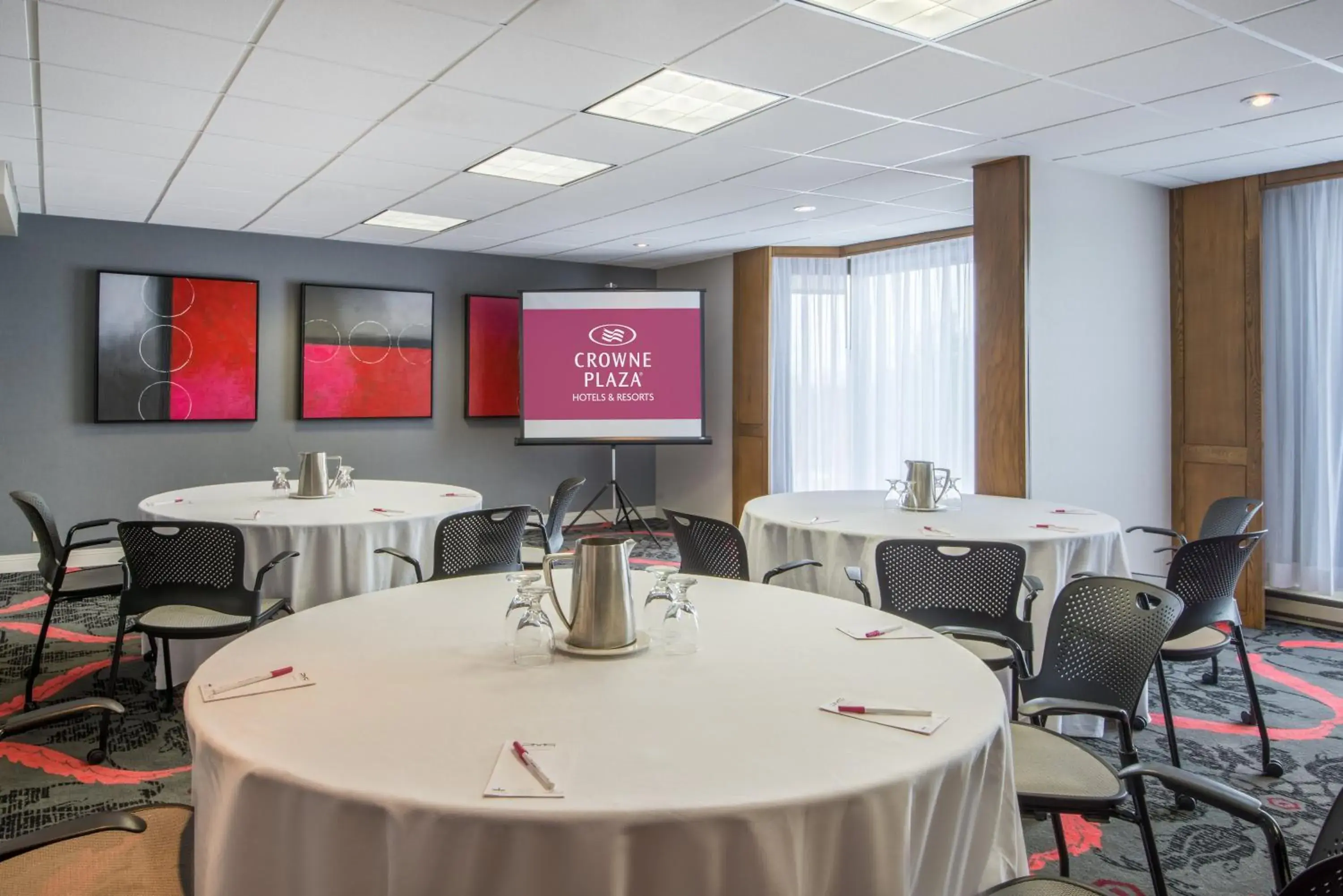 Meeting/conference room in Crowne Plaza Gatineau-Ottawa
