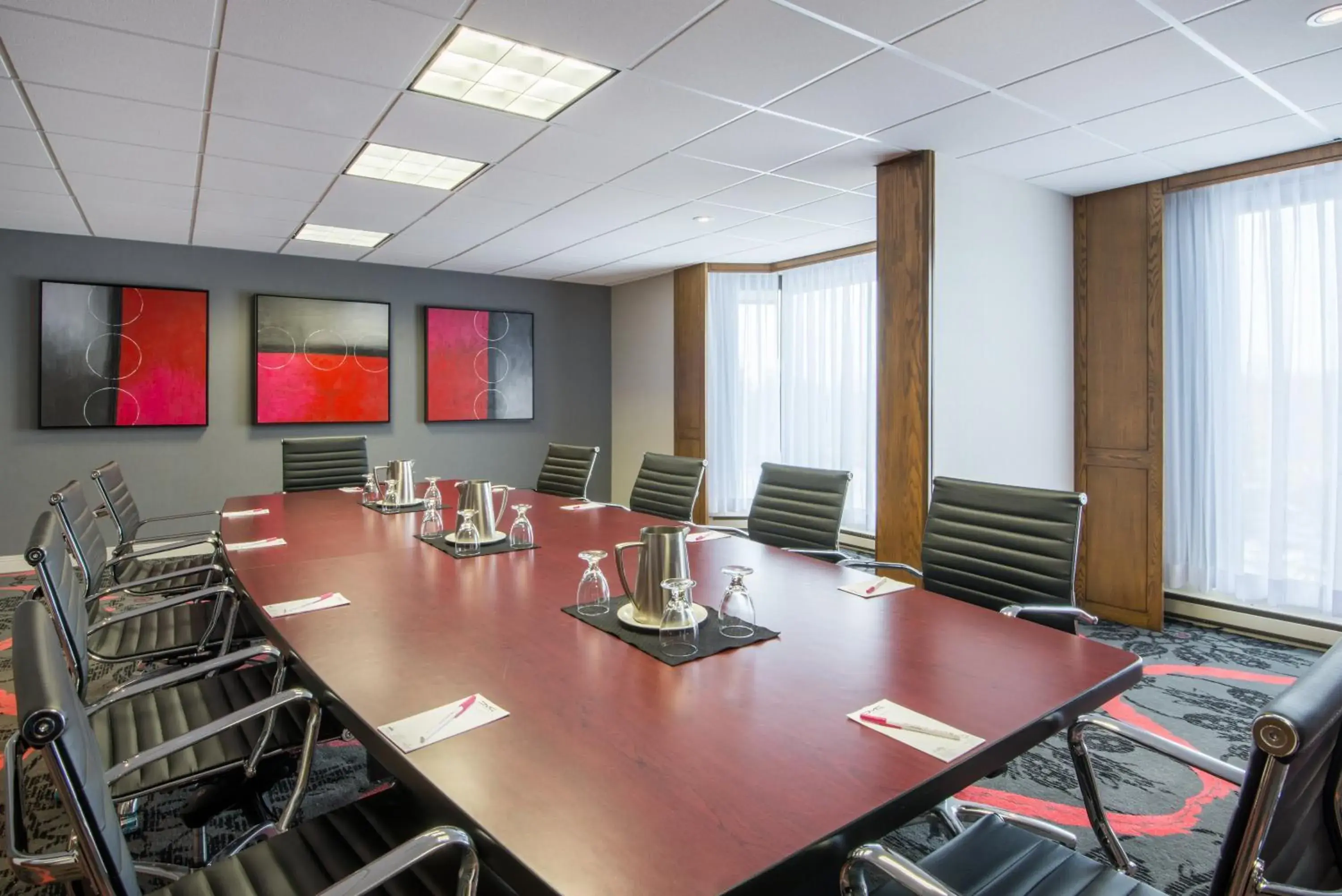 Meeting/conference room in Crowne Plaza Gatineau-Ottawa