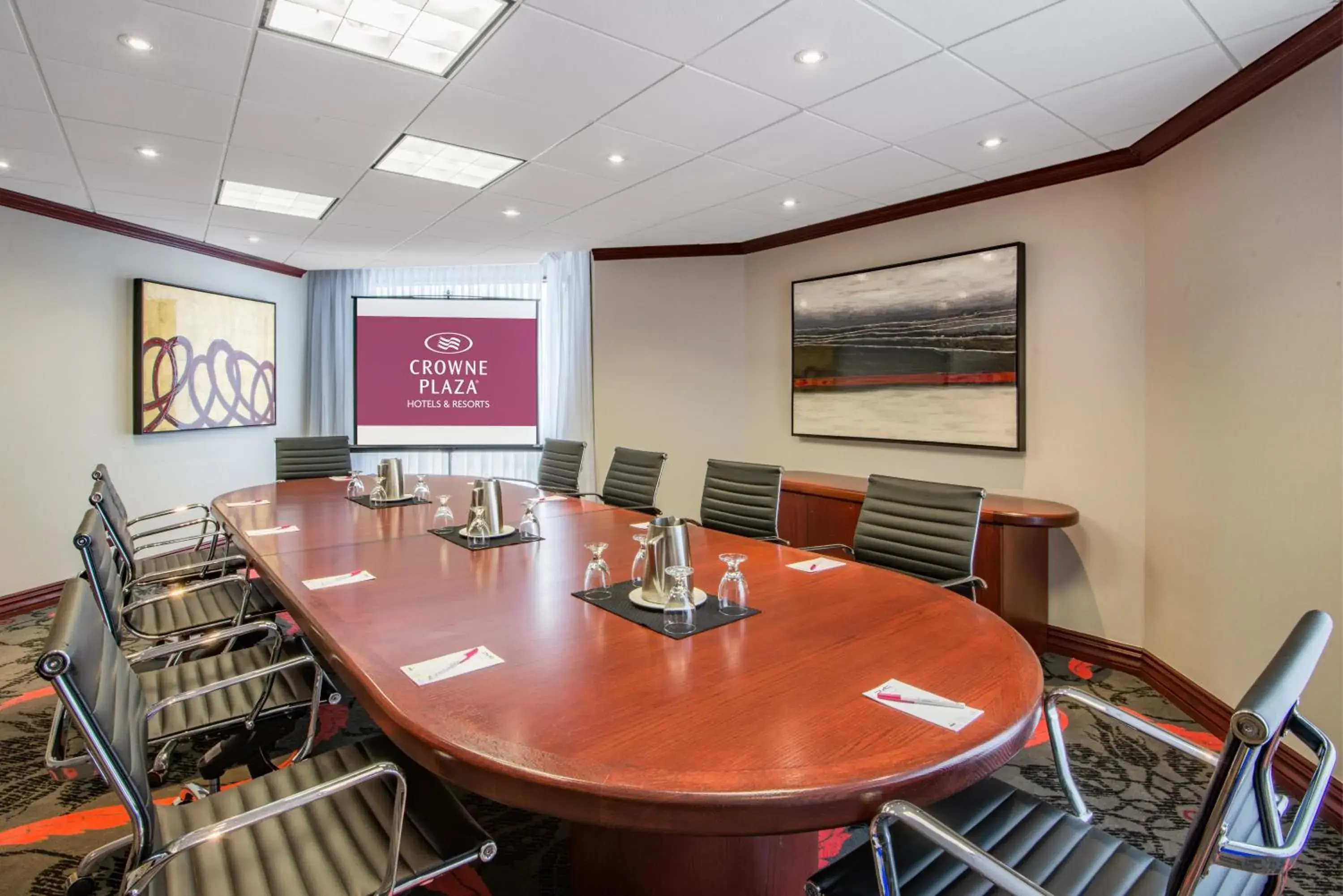 Meeting/conference room in Crowne Plaza Gatineau-Ottawa