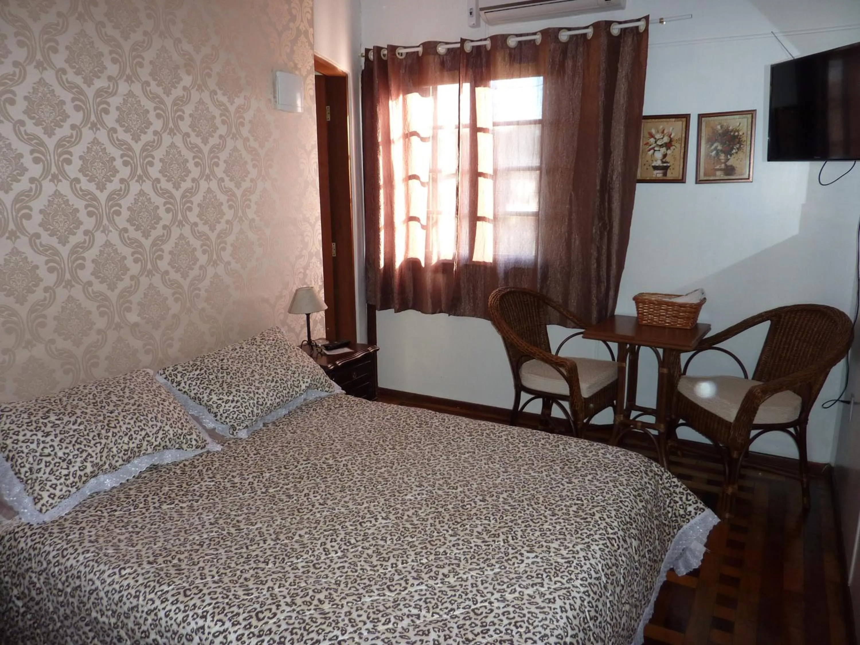 Bedroom, Bed in Pousada Casa Amarela