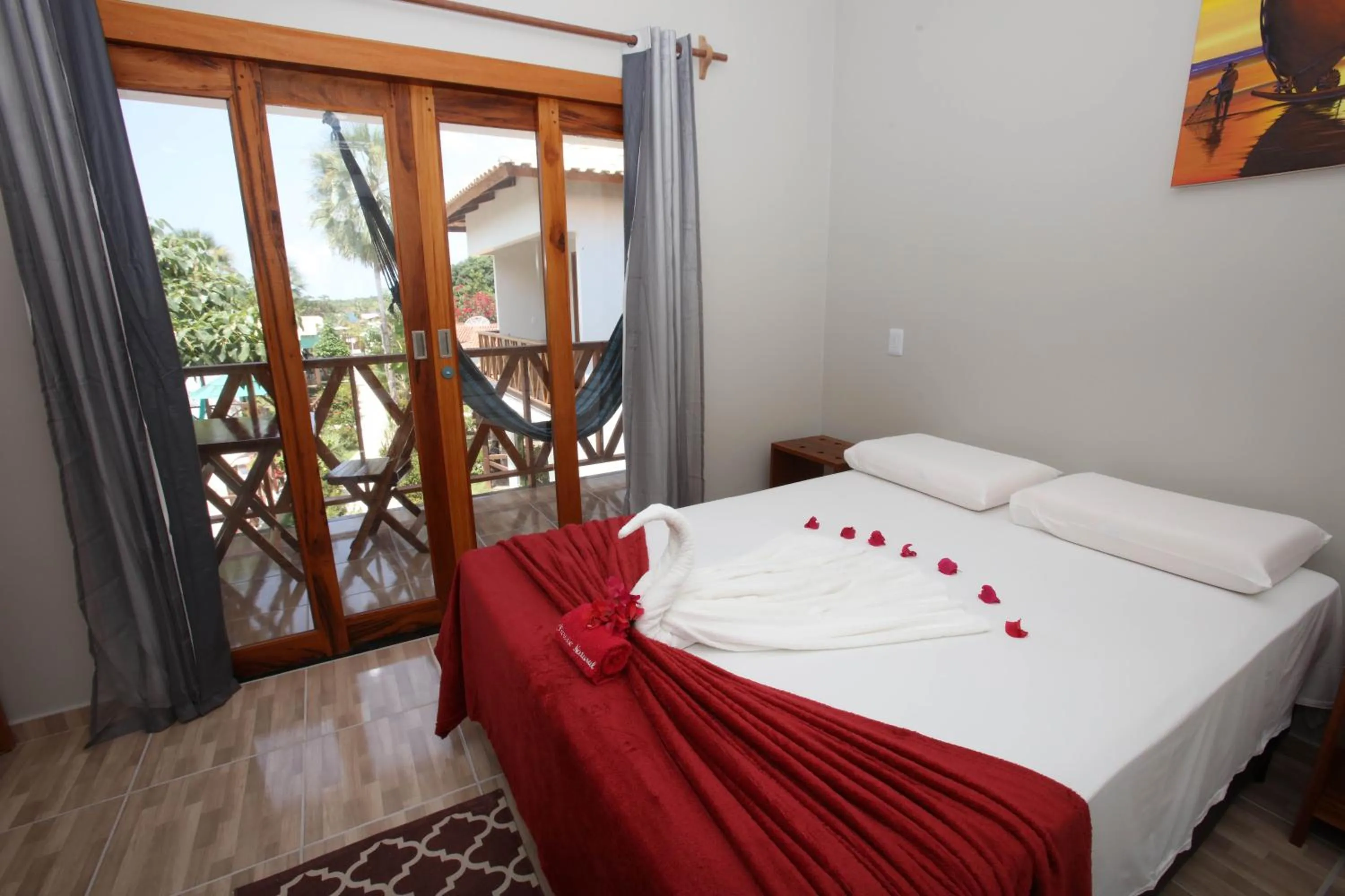 Photo of the whole room, Bed in Pousada e Restaurante Paraíso Natural