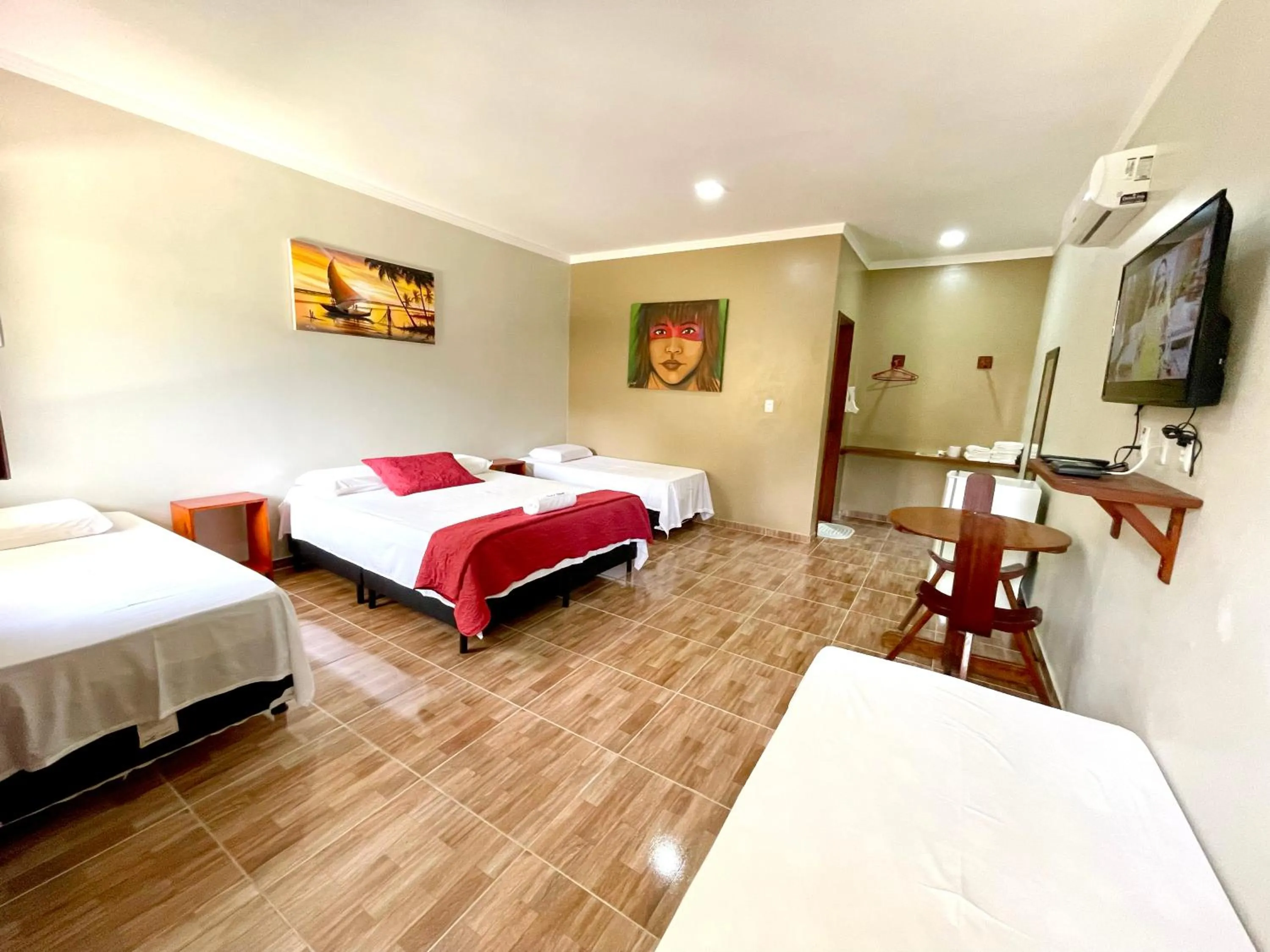 Photo of the whole room, Bed in Pousada e Restaurante Paraíso Natural