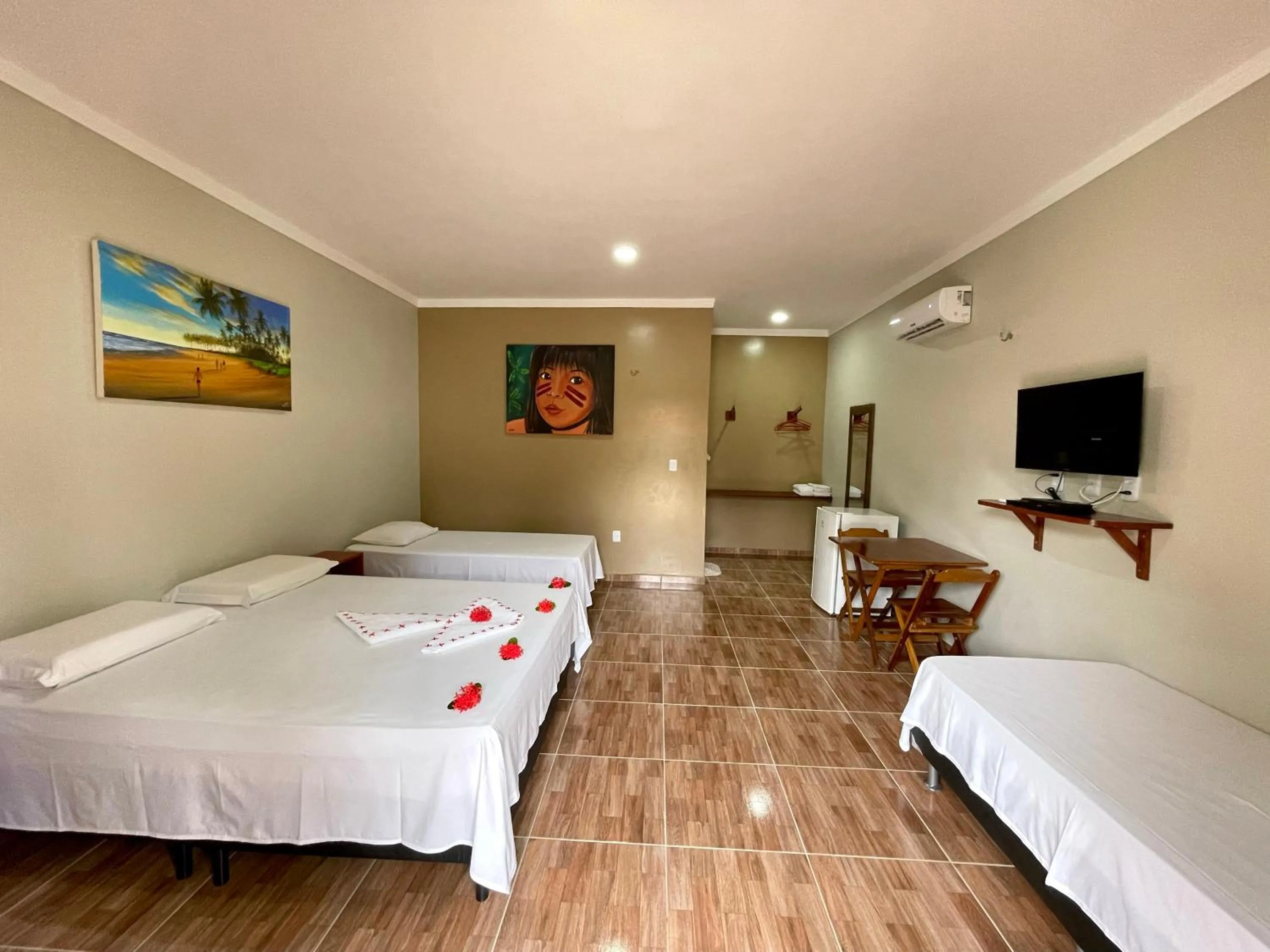 Photo of the whole room, Bed in Pousada e Restaurante Paraíso Natural