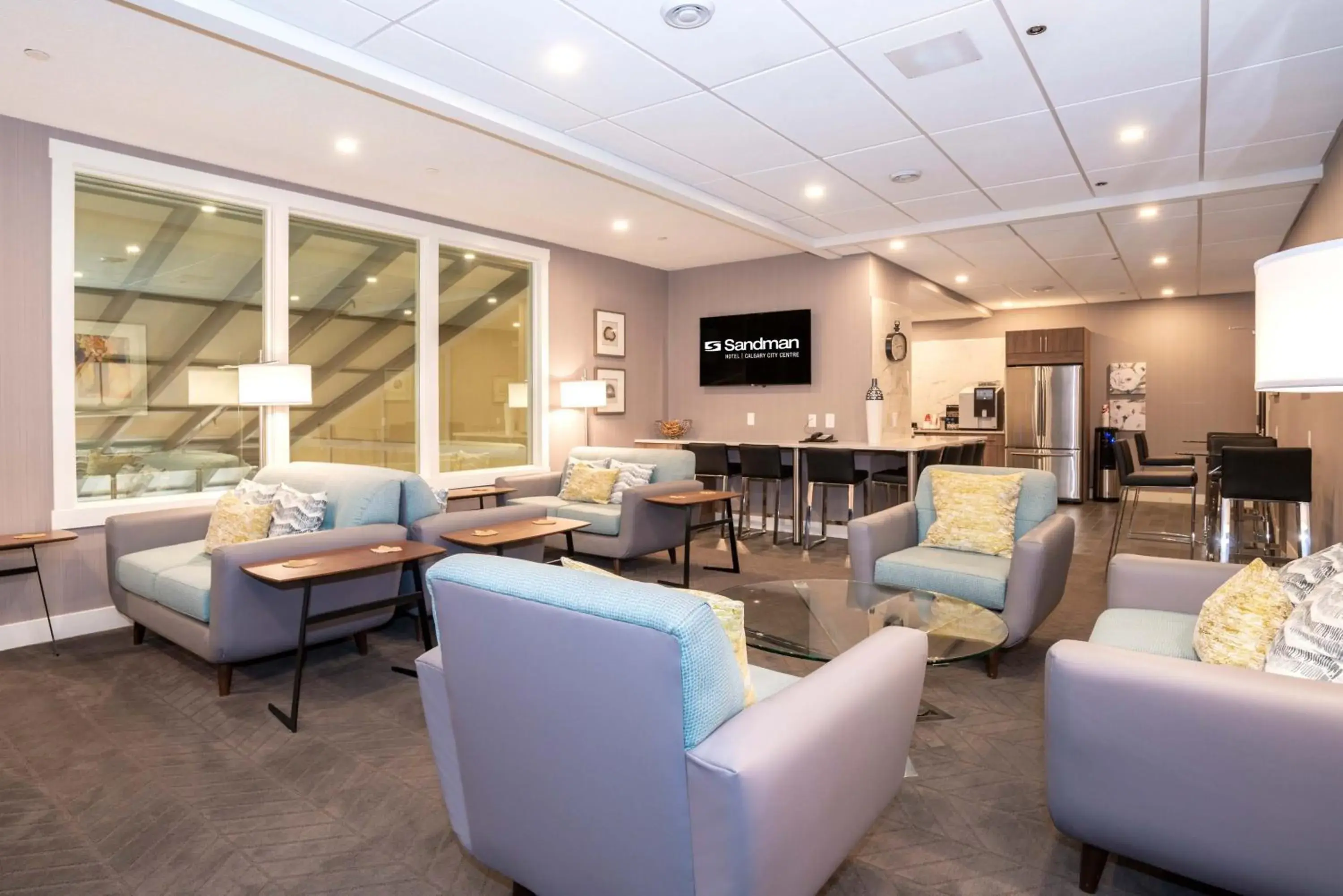 Lobby or reception in Sandman Signature Calgary Downtown Hotel Lobby or reception in Sandman Signature Calgary Downtown Hotel