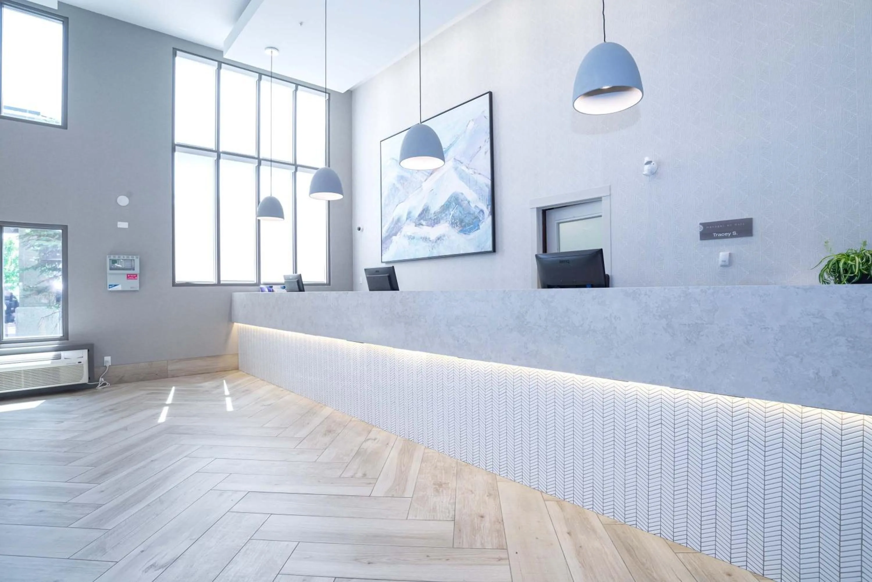 Lobby or reception in Sandman Hotel Calgary Airport