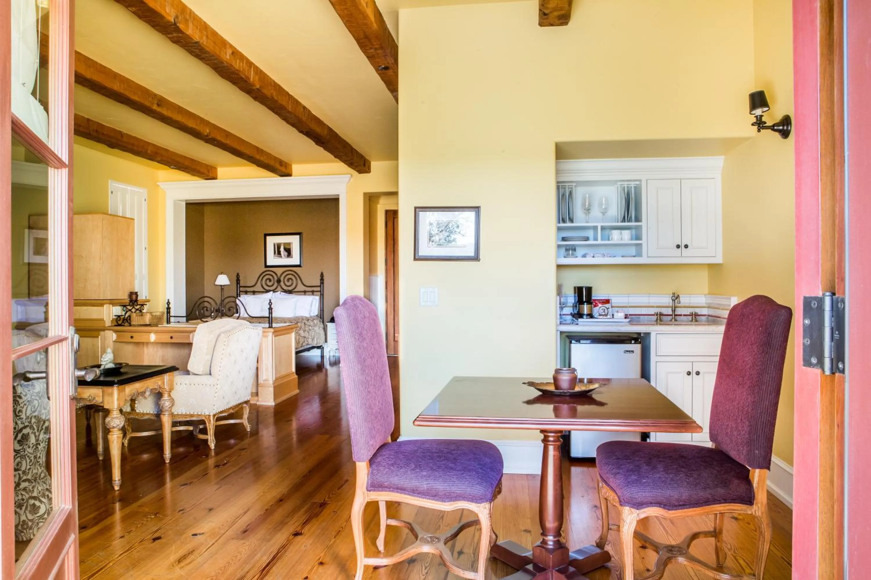 Bedroom in CaliPaso Winery & Villa