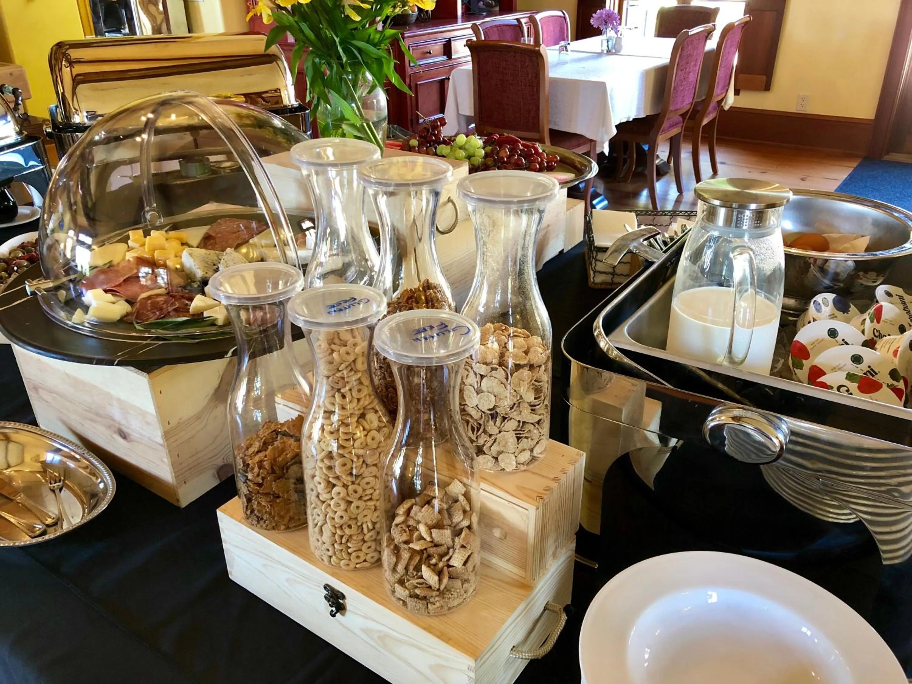 Breakfast in CaliPaso Winery & Villa