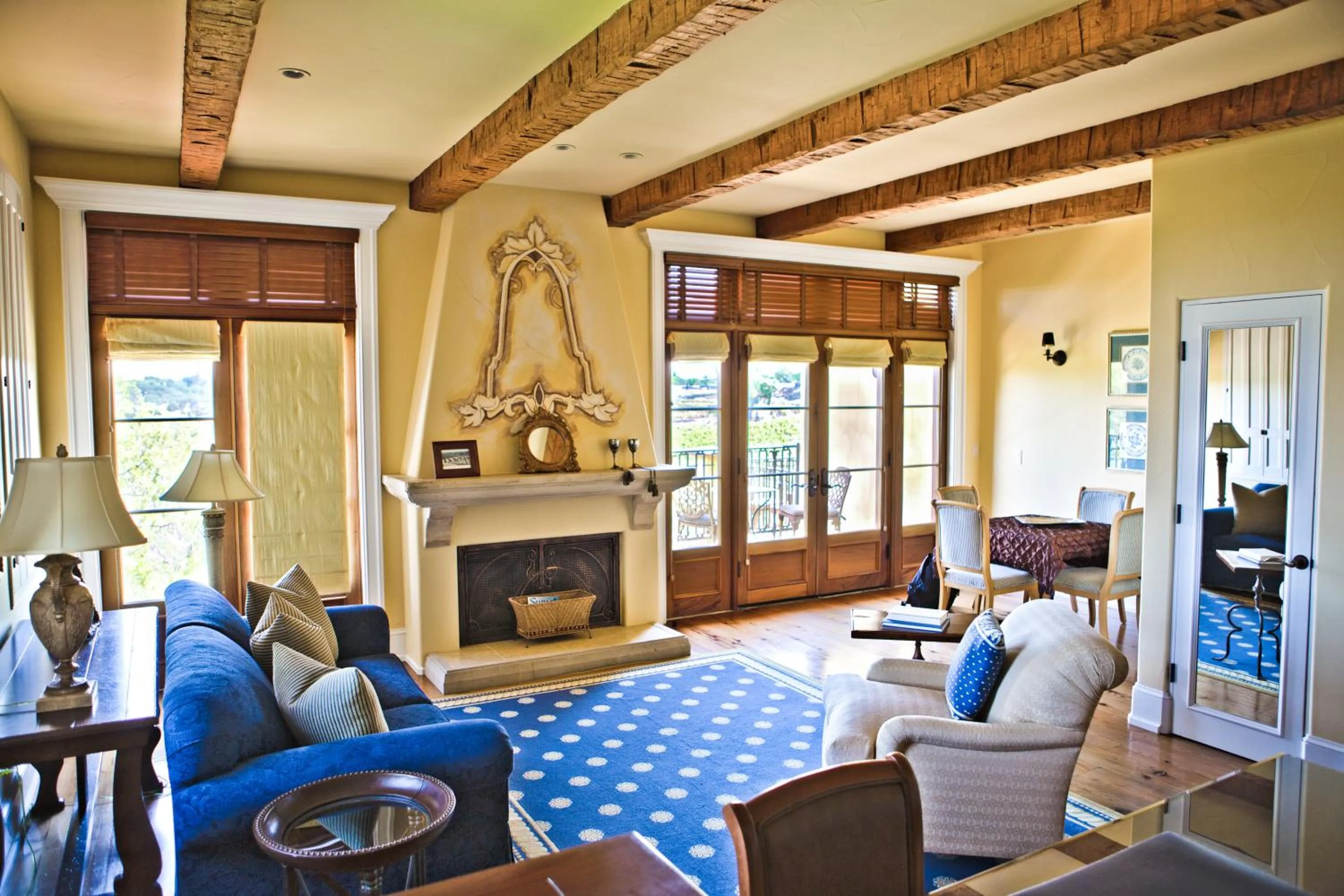 Living room in CaliPaso Winery & Villa