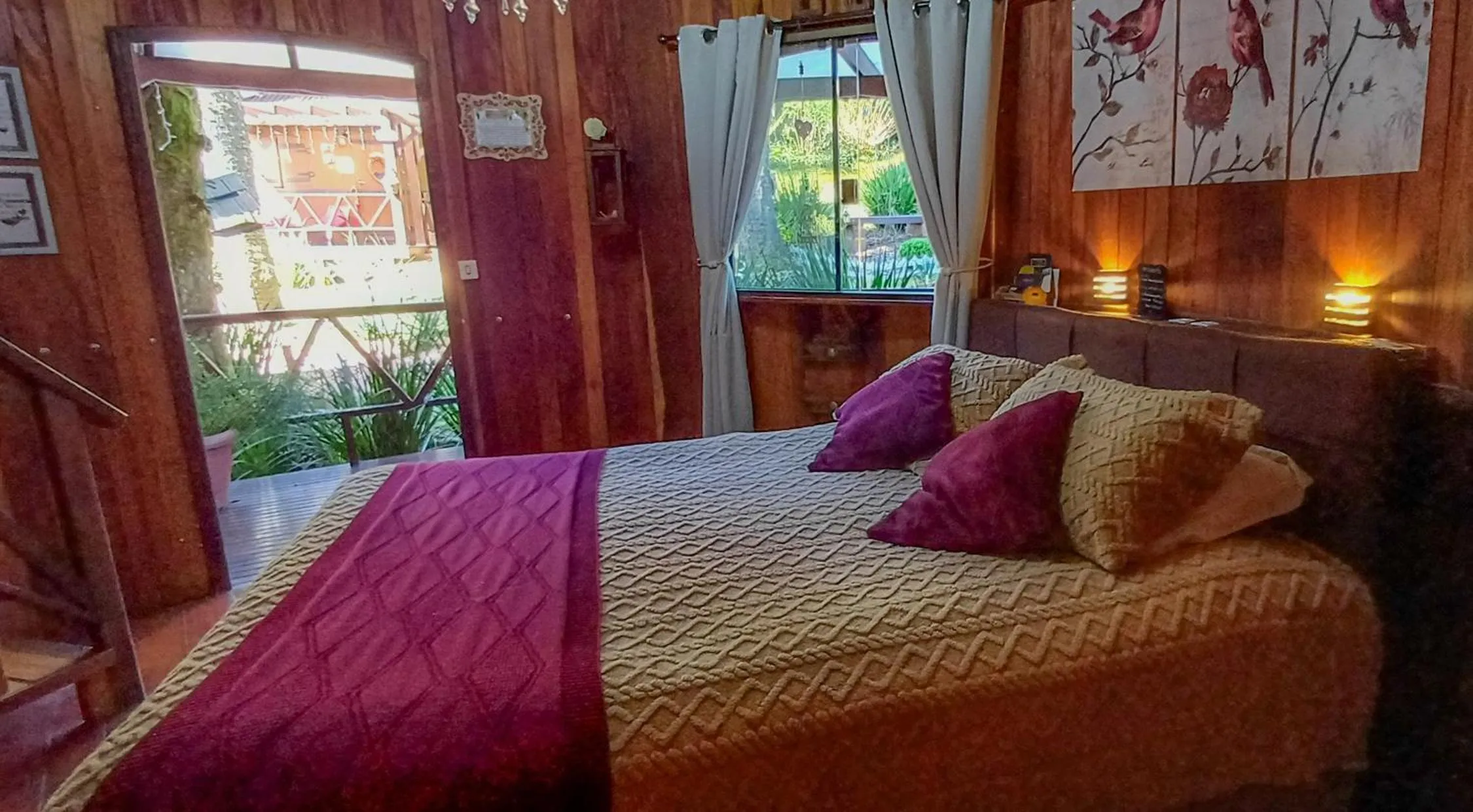 Bed in Chalé Temático em Pipa de Vinho - Parada da Pipa Chalés