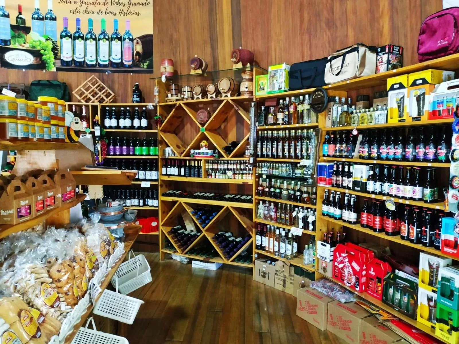 On-site shops in Chalé Temático em Pipa de Vinho - Parada da Pipa Chalés