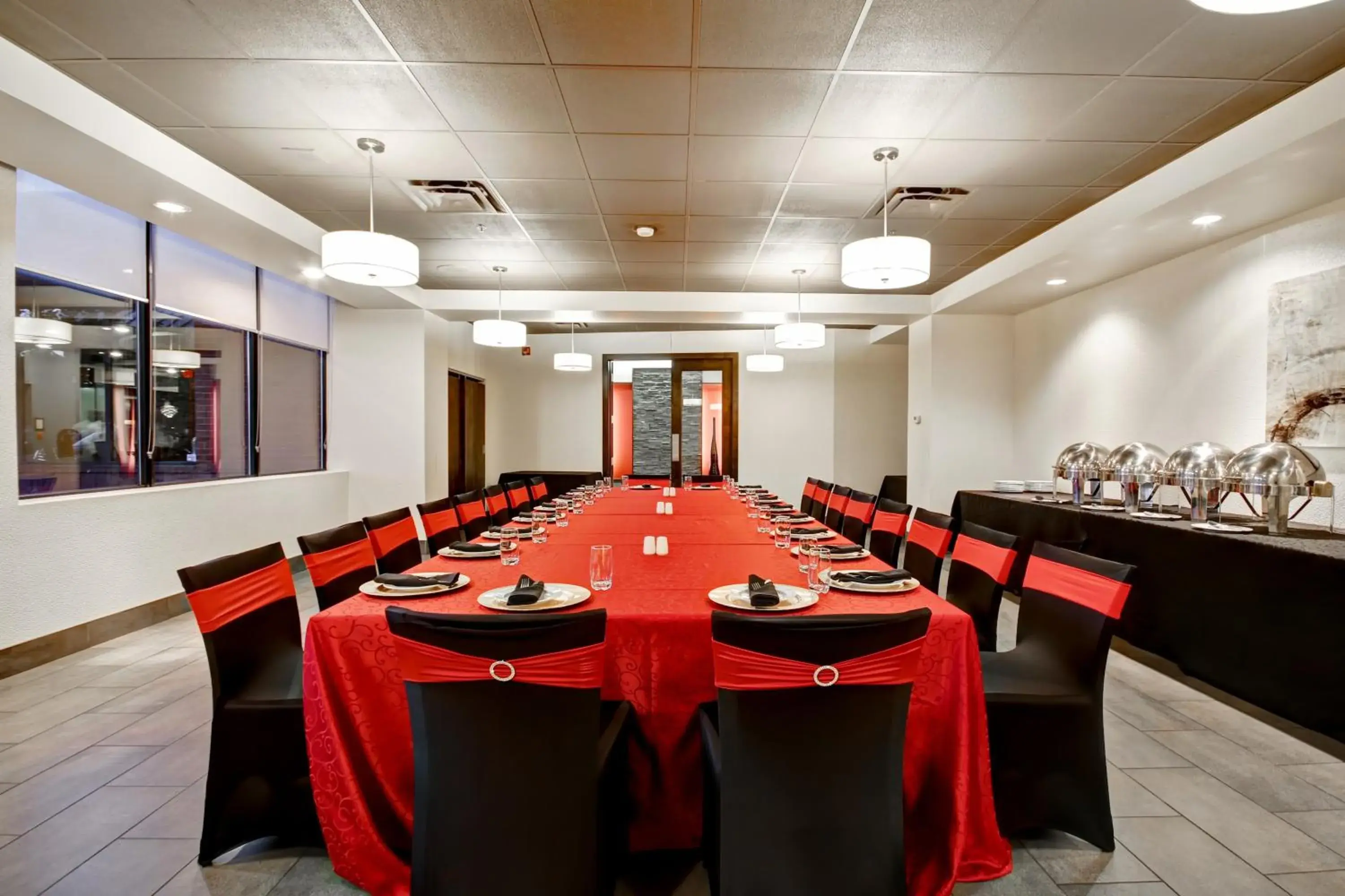 Restaurant/places to eat in Holiday Inn Windsor - Ambassador Bridge by IHG Restaurant/places to eat in Holiday Inn Windsor - Ambassador Bridge by IHG