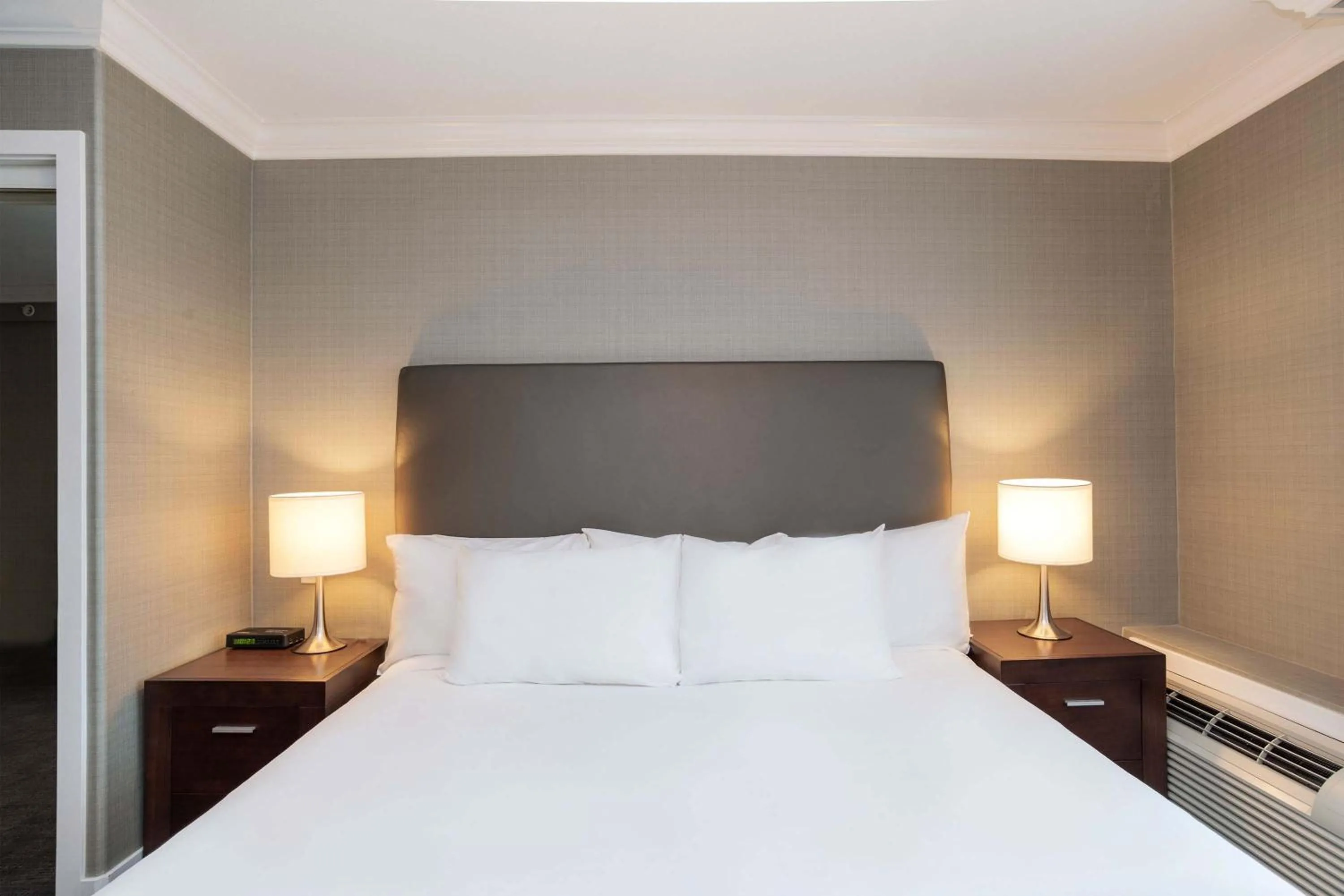 Photo of the whole room, Bed in Sandman Hotel Vancouver Airport