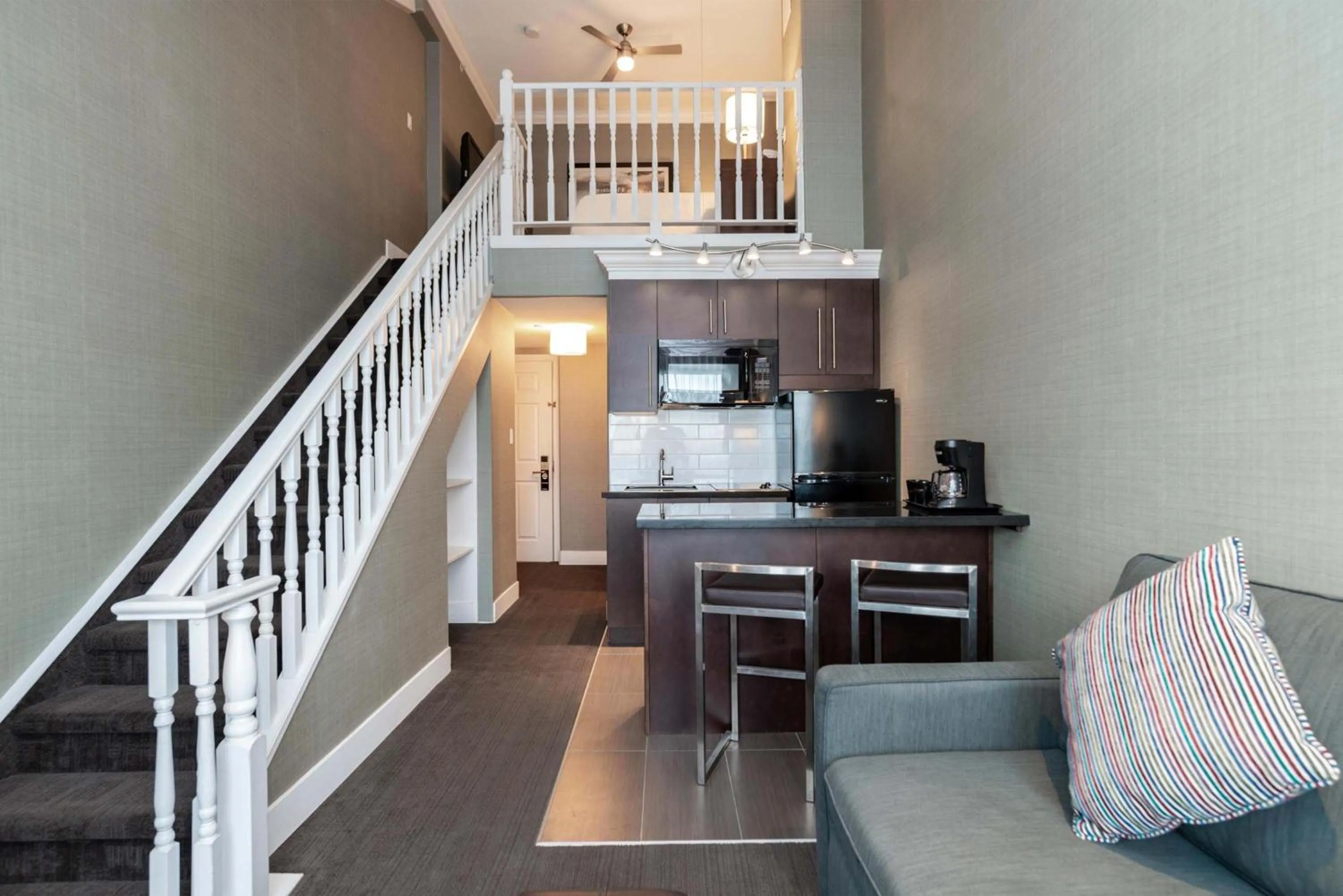 Photo of the whole room in Sandman Hotel Vancouver Airport