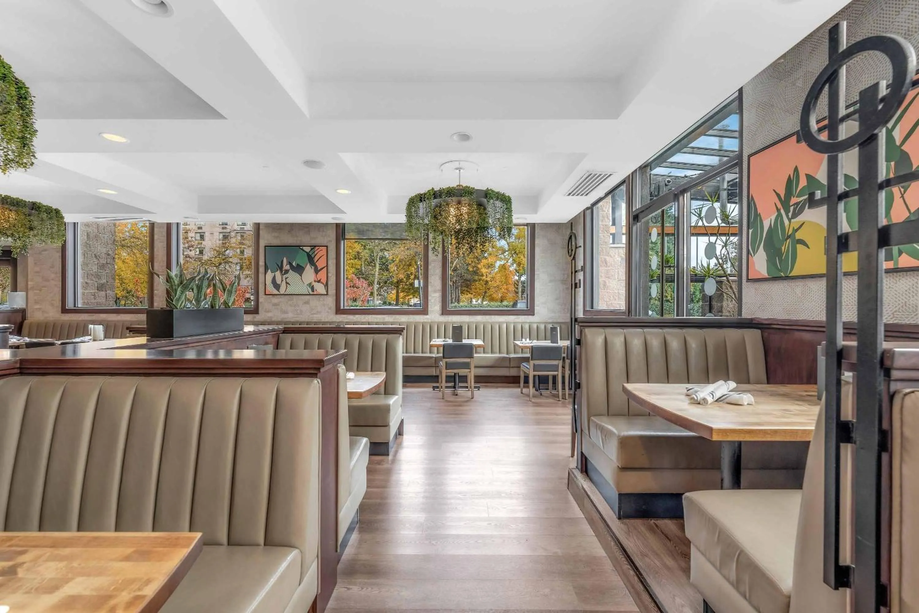 Restaurant/places to eat in Sandman Hotel Vancouver Airport