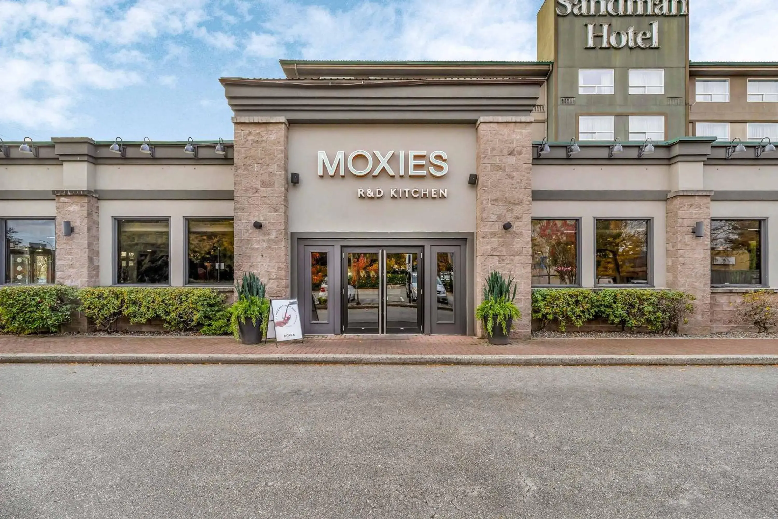 Restaurant/places to eat in Sandman Hotel Vancouver Airport Restaurant/places to eat in Sandman Hotel Vancouver Airport