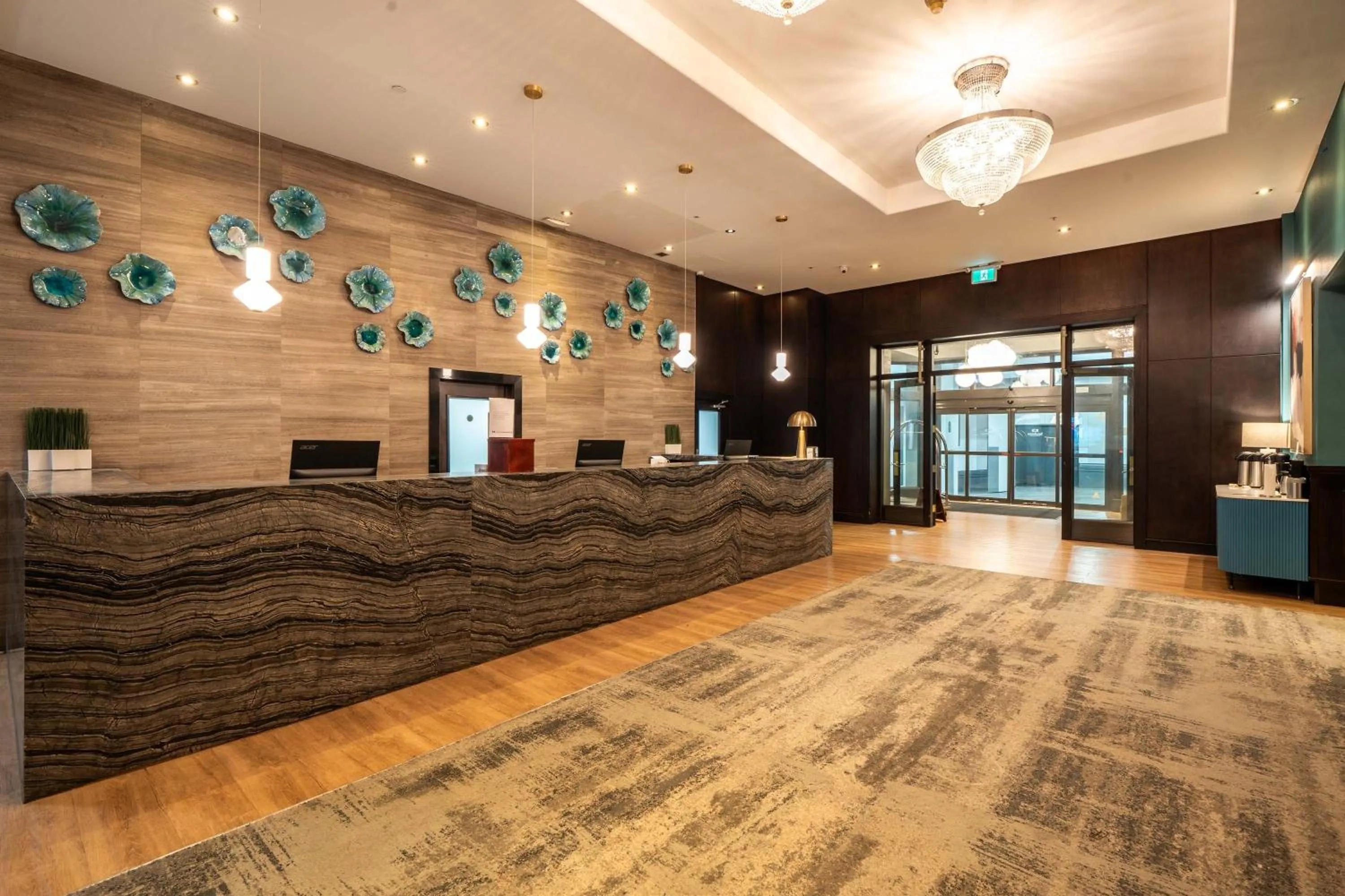 Facade/entrance in Sandman Hotel Vancouver Downtown