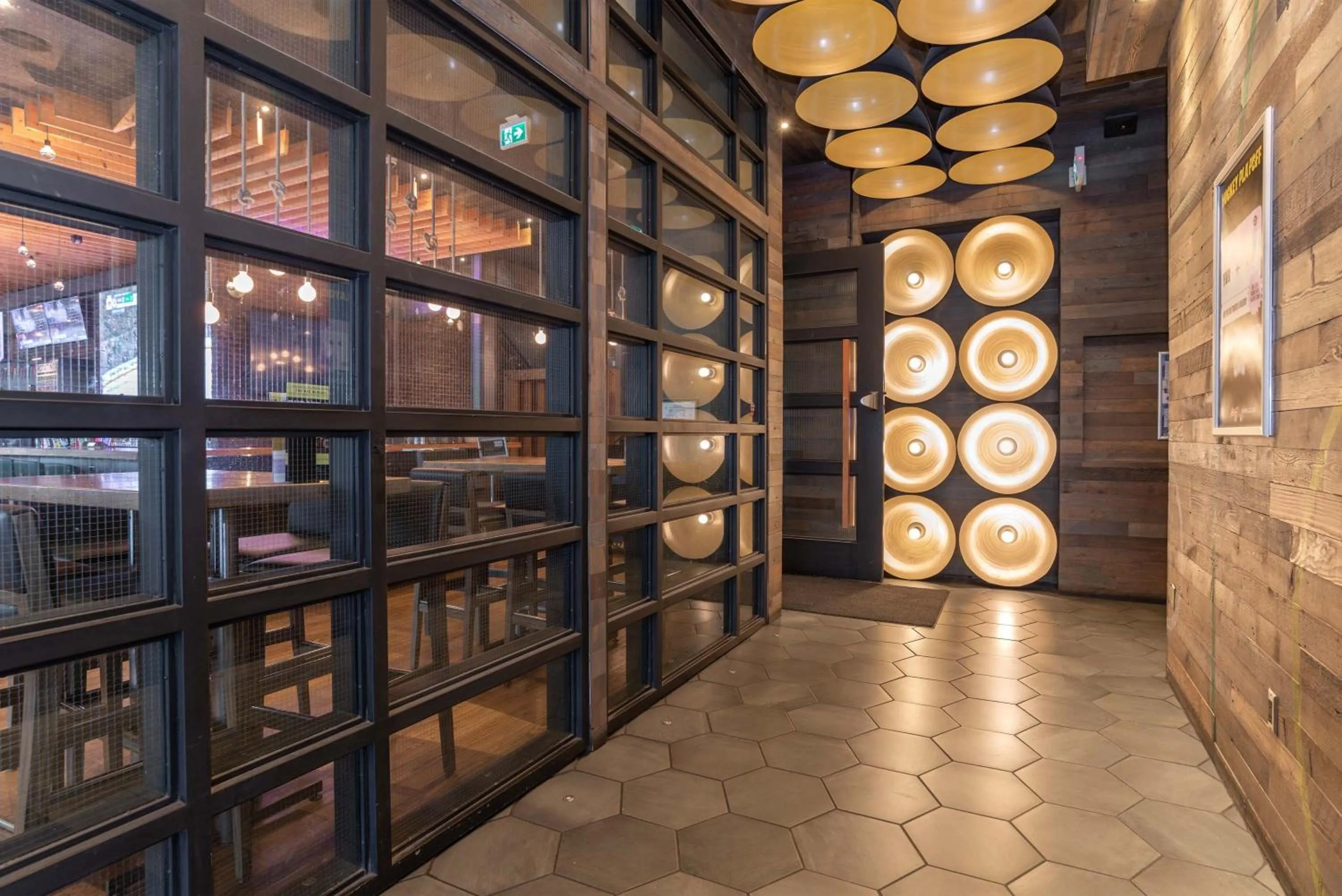 Restaurant/places to eat in Sandman Hotel Vancouver Downtown