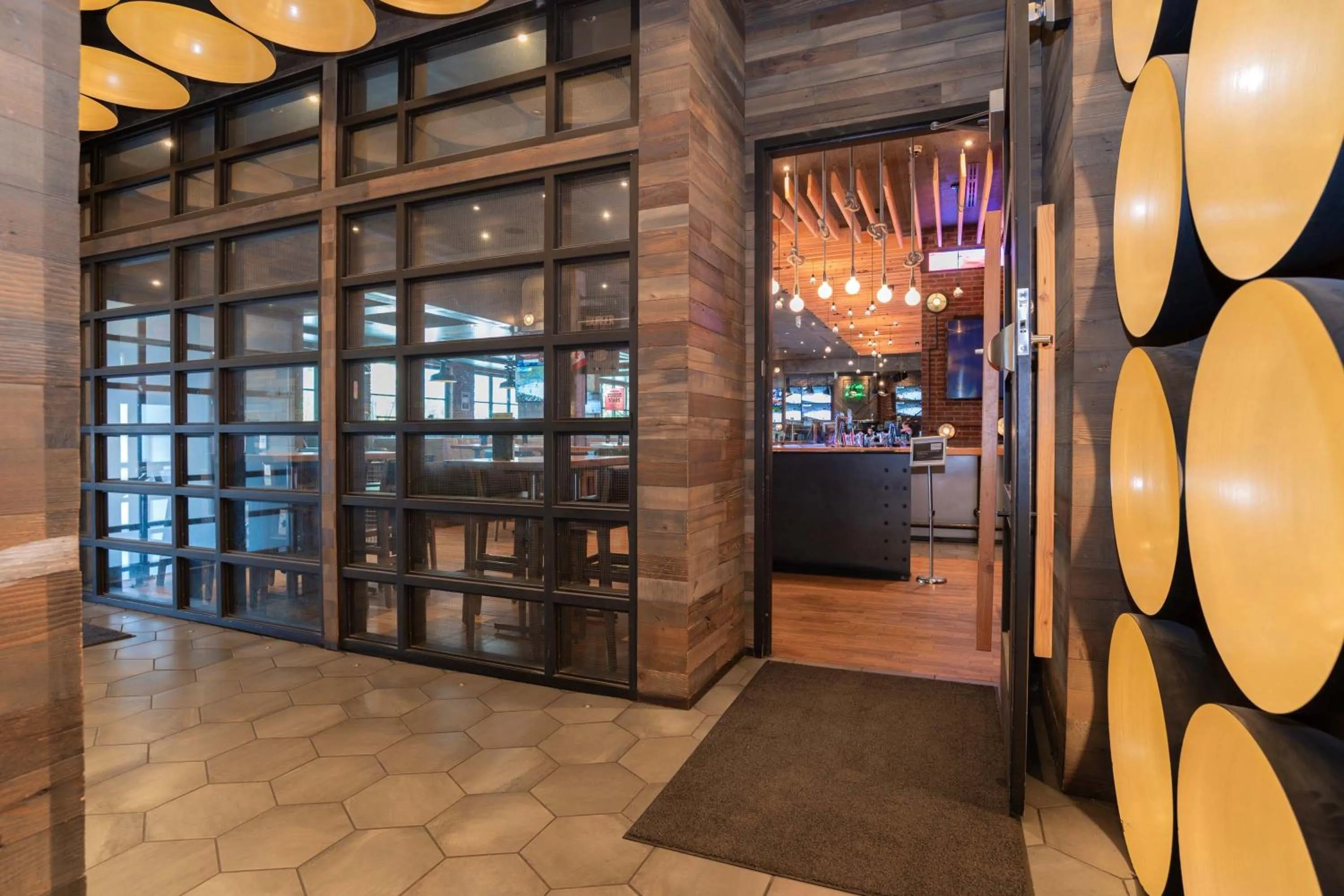 Restaurant/places to eat in Sandman Hotel Vancouver Downtown