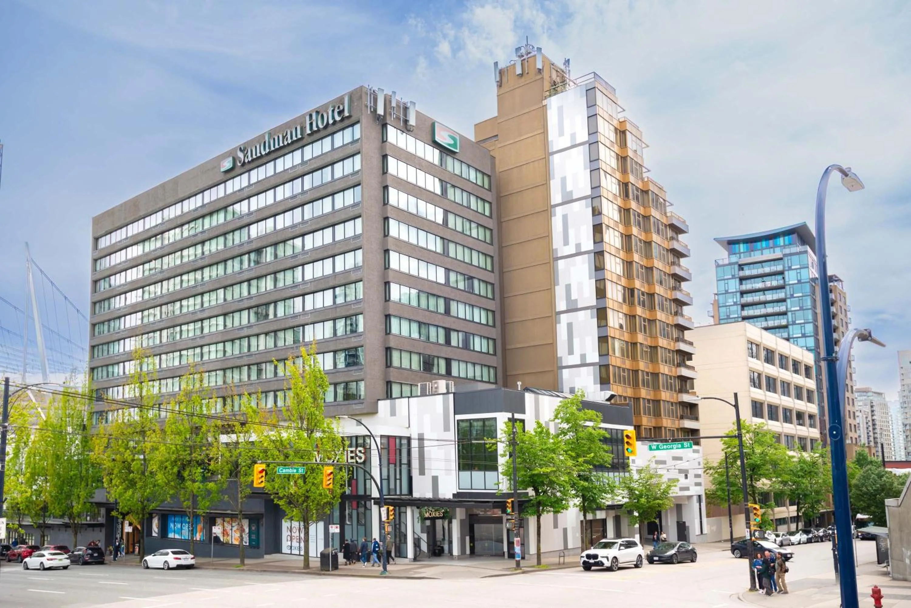Property building in Sandman Hotel Vancouver Downtown