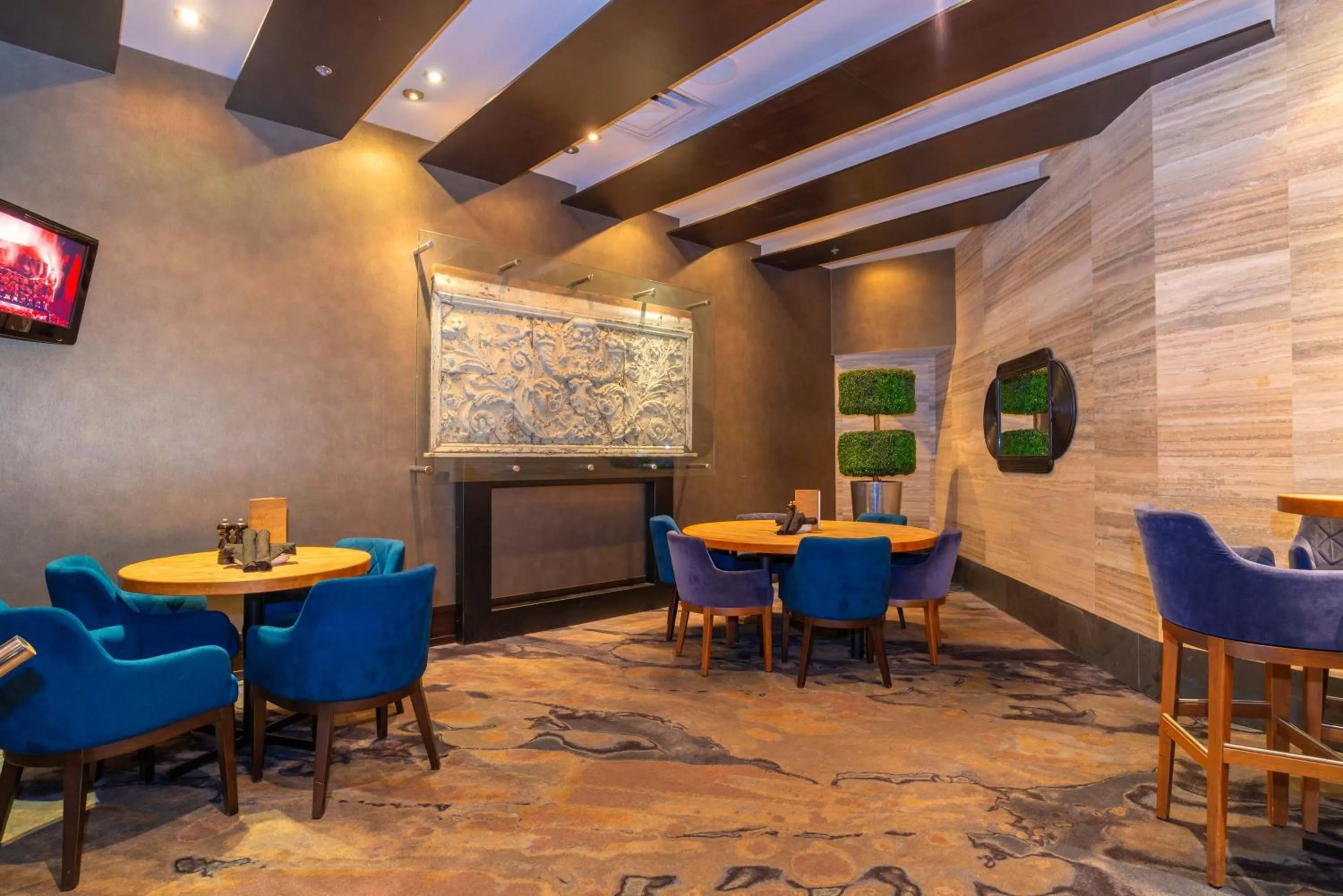 Restaurant/places to eat in Sandman Signature Vancouver Airport Hotel & Resort