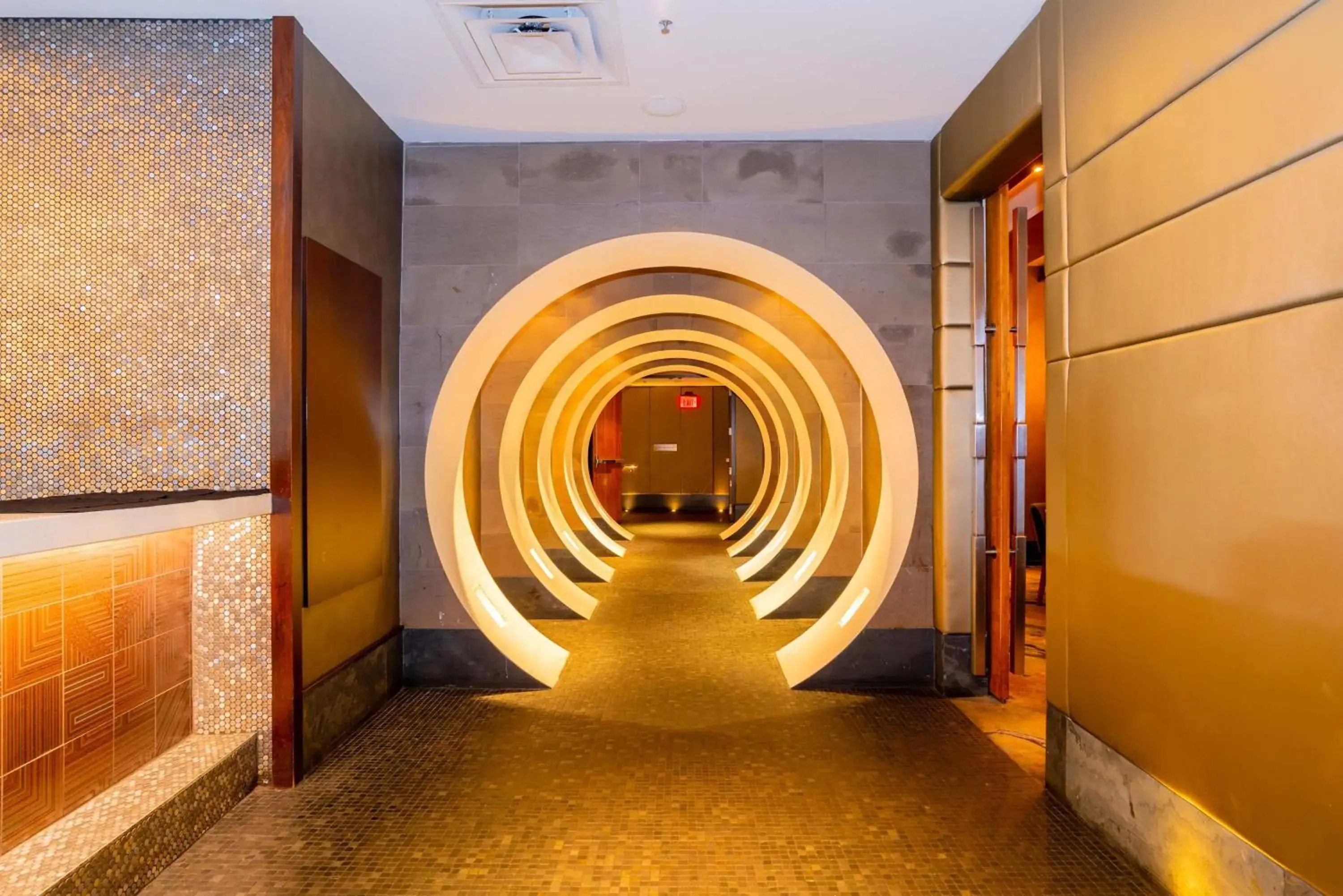 Restaurant/places to eat in Sandman Signature Vancouver Airport Hotel & Resort Restaurant/places to eat in Sandman Signature Vancouver Airport Hotel & Resort