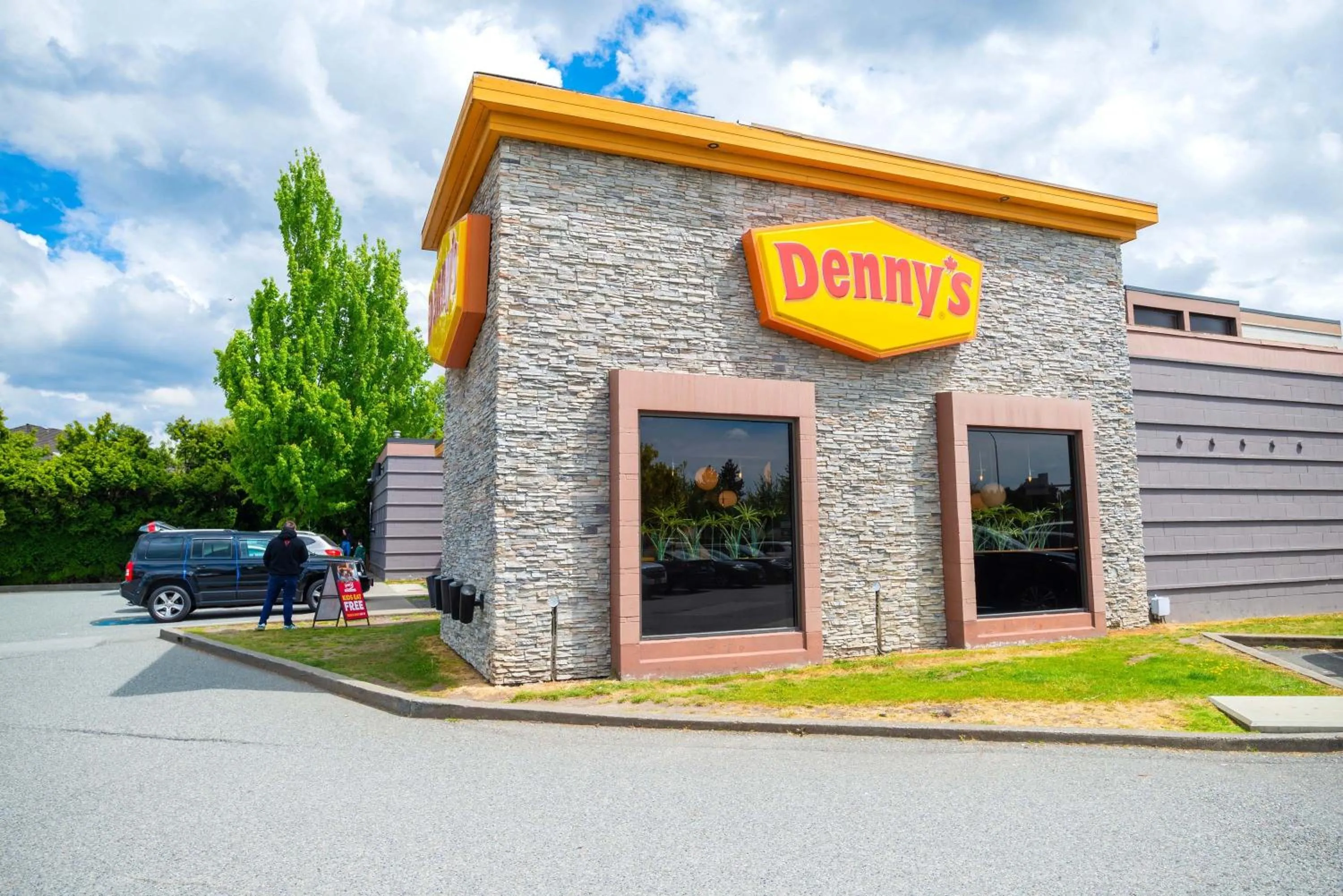 Restaurant/places to eat in Sandman Signature Vancouver Airport Hotel & Resort