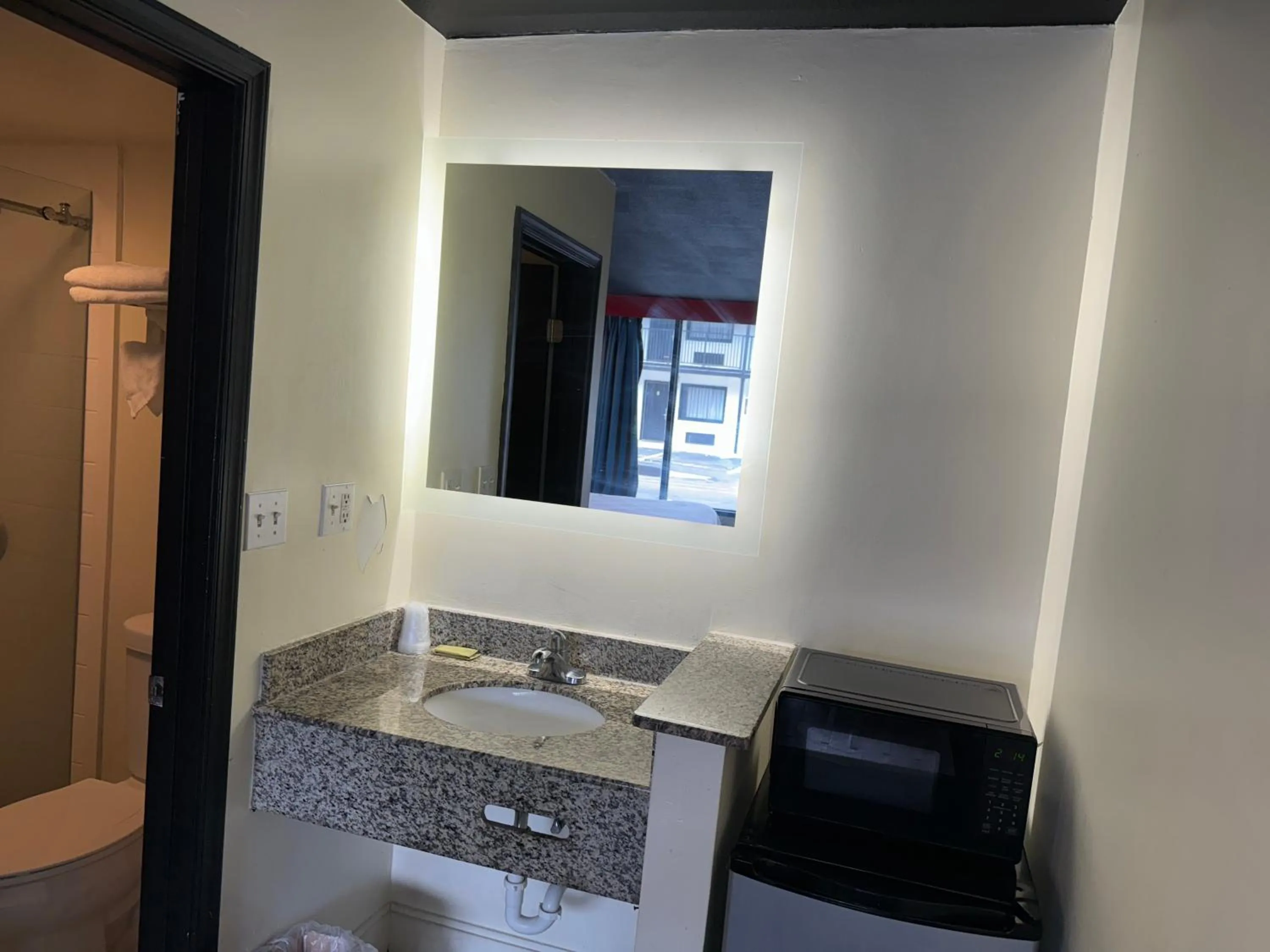 Bathroom in Ocean View Inn