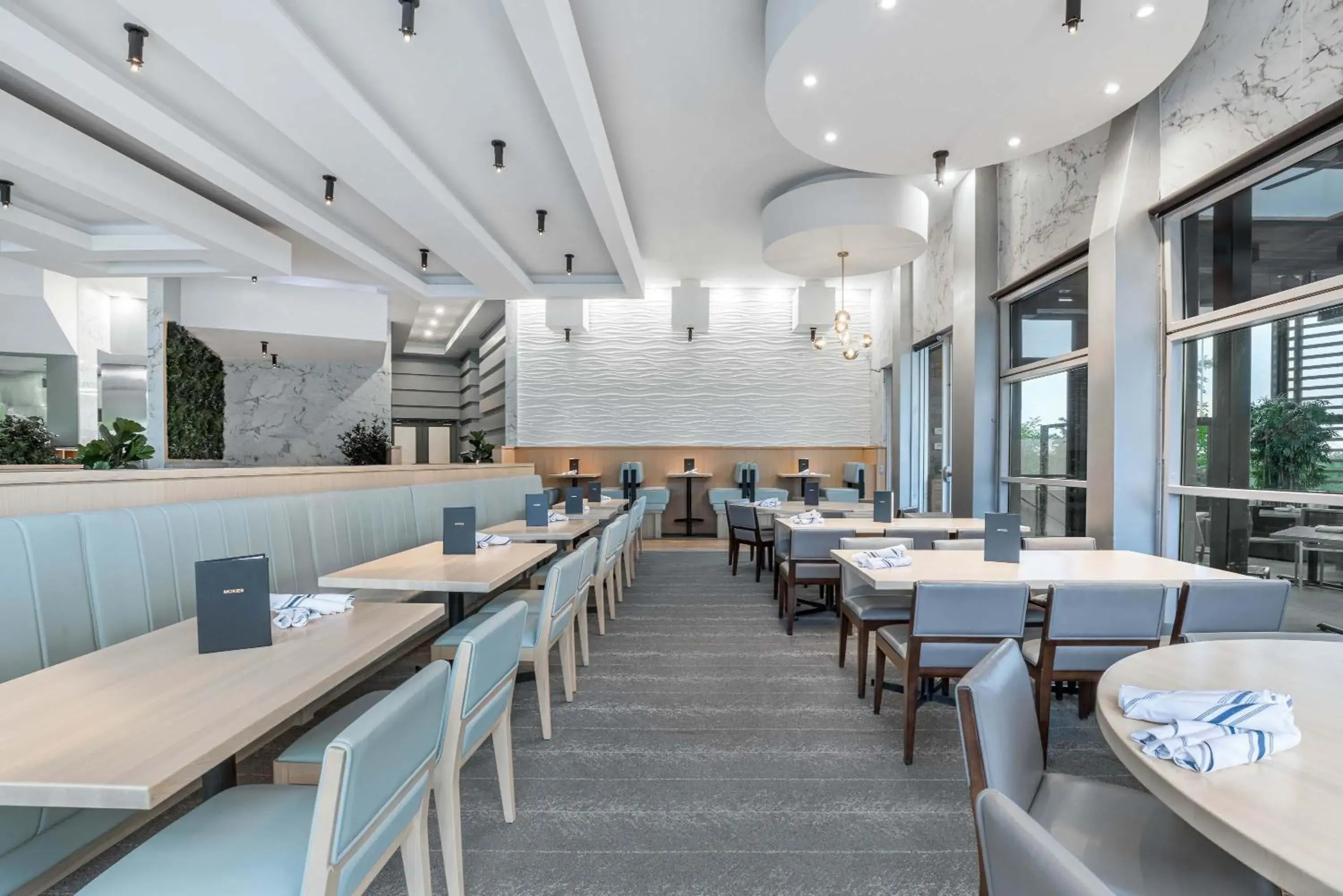 Restaurant/places to eat in Sandman Signature Toronto Airport Hotel Restaurant/places to eat in Sandman Signature Toronto Airport Hotel