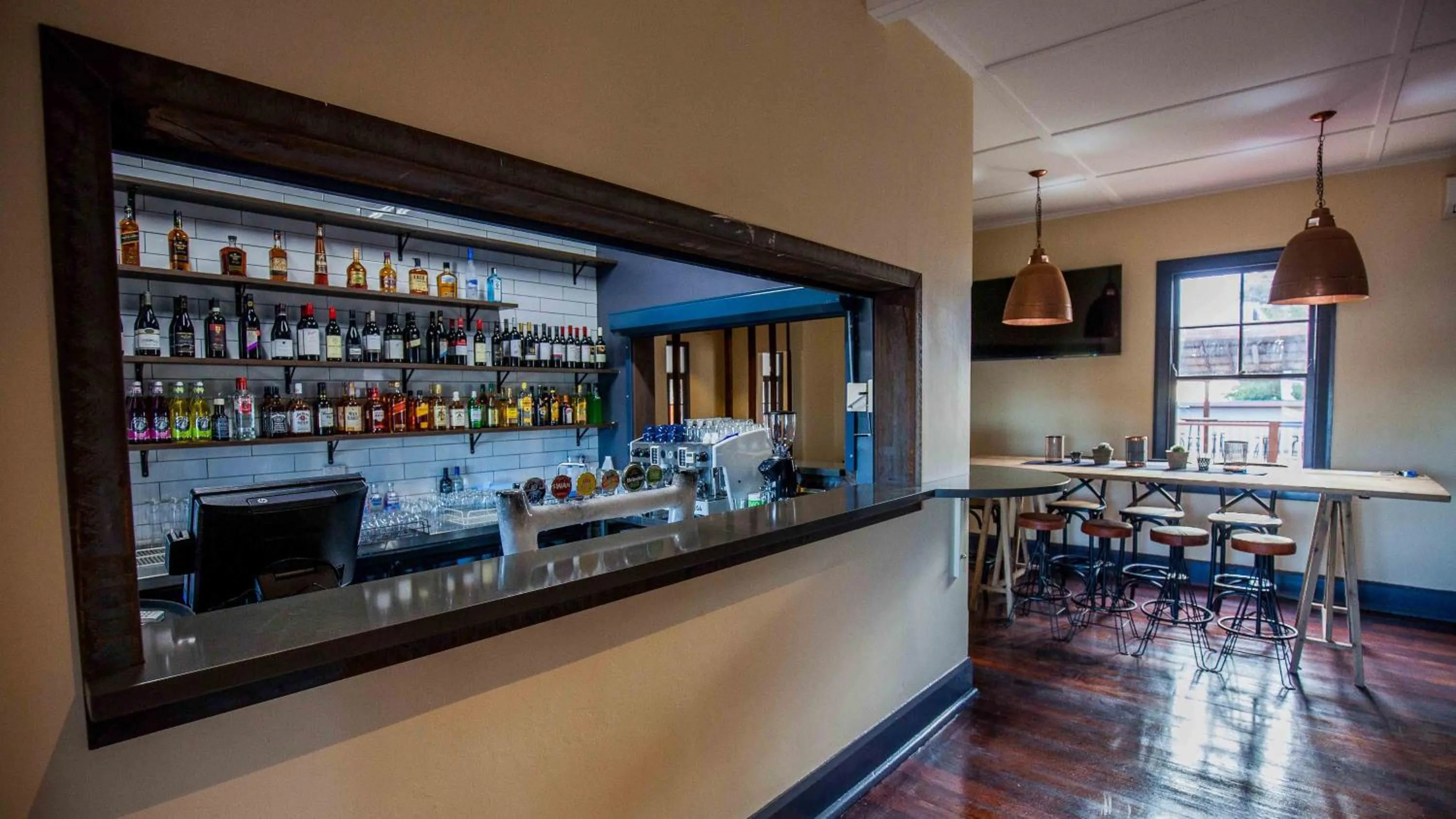 Lounge or bar in Beadon Bay Hotel