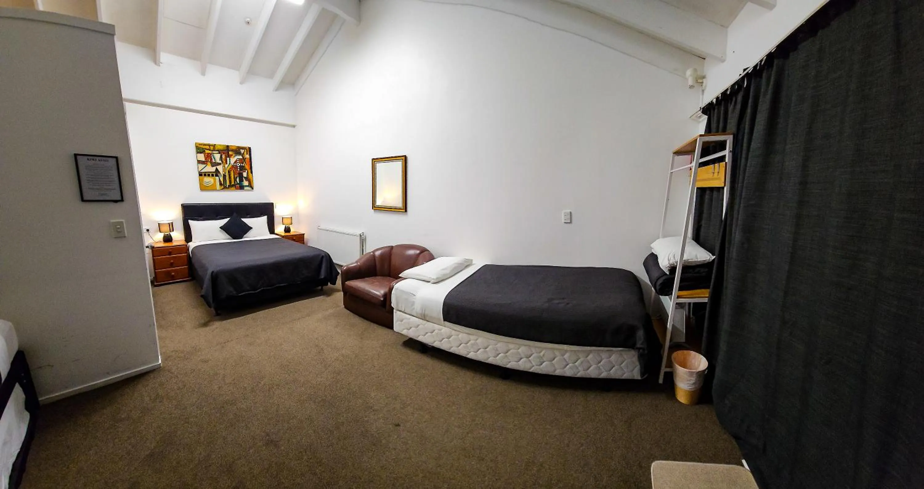 Bedroom, Bed in Kiwi As Guest House