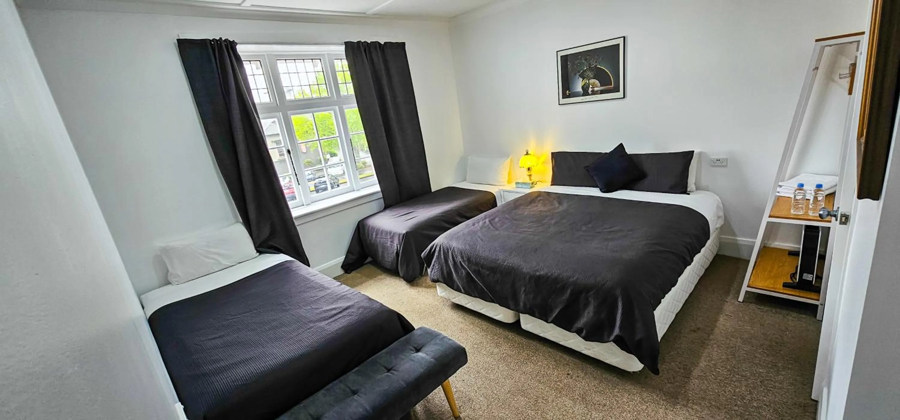 Bedroom, Bed in Kiwi As Guest House