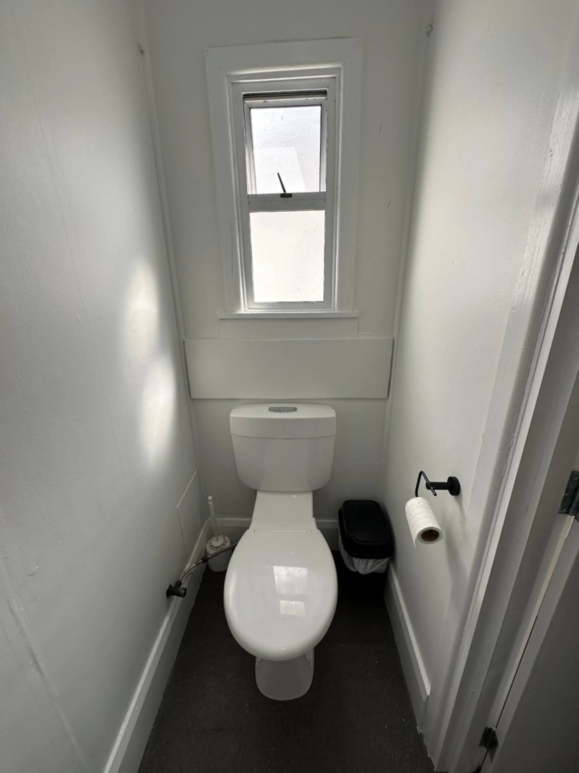 Toilet in Kiwi As Guest House