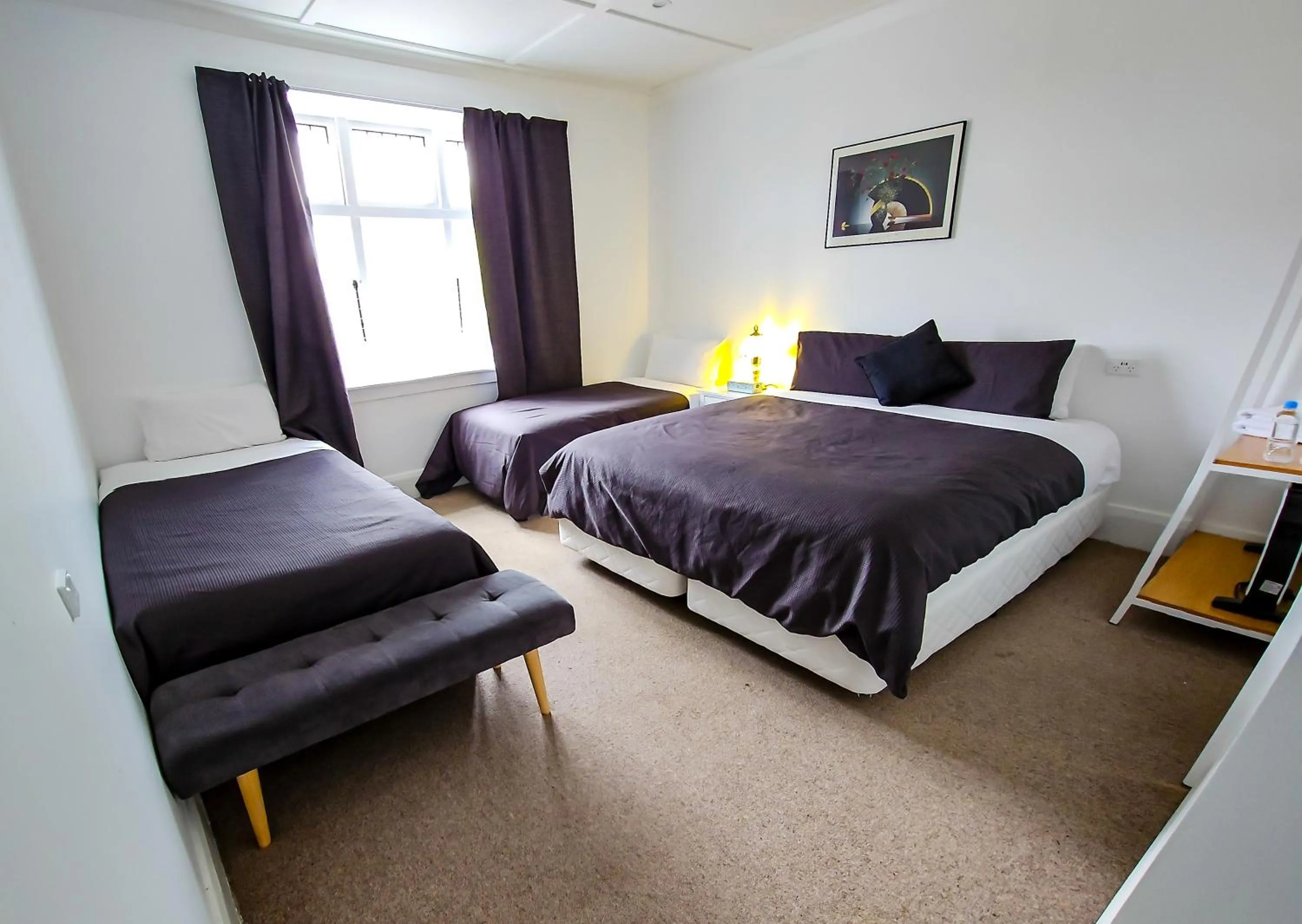 Bedroom, Bed in Kiwi As Guest House