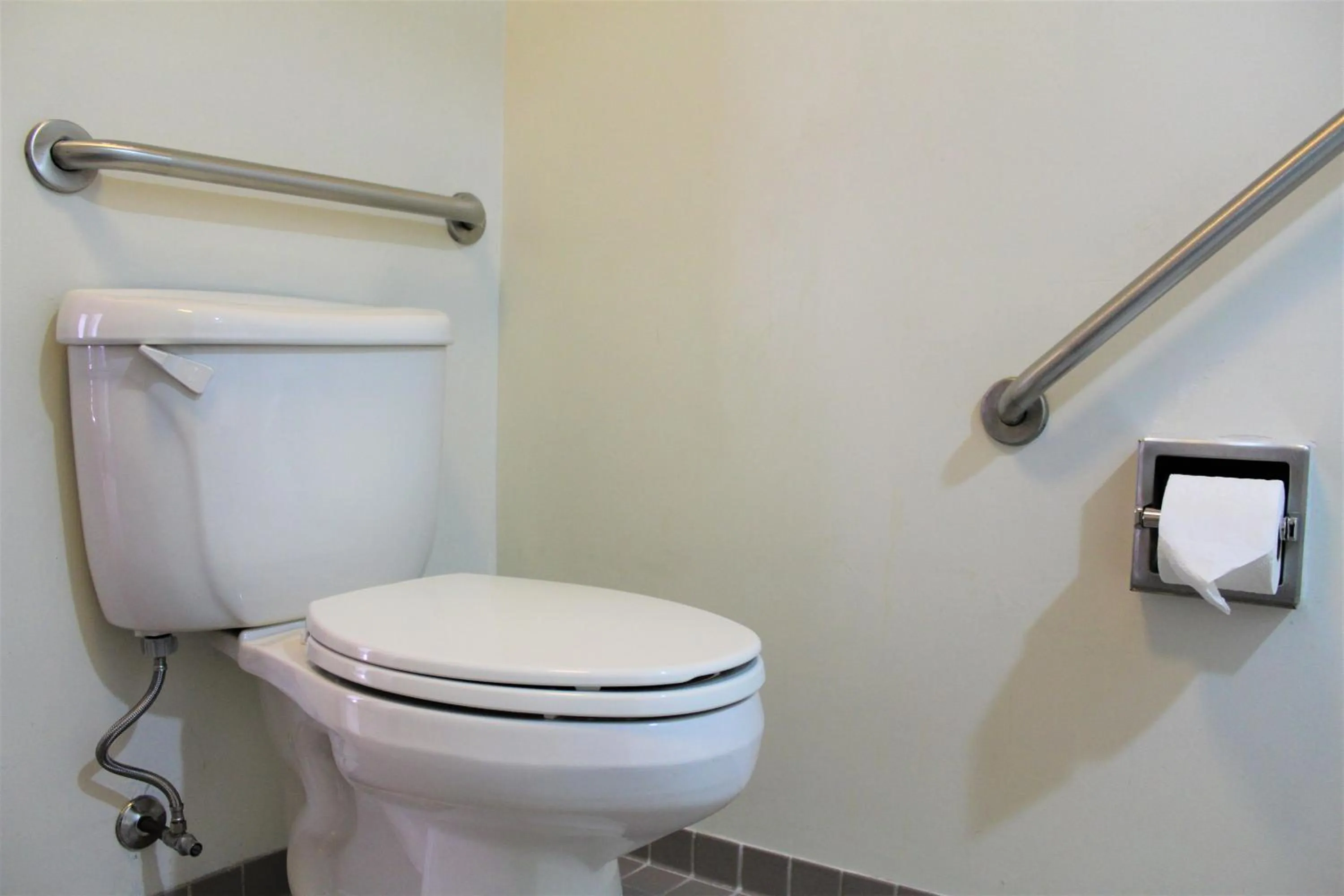 Toilet in Residence & Conference Centre - Niagara-on-the-Lake