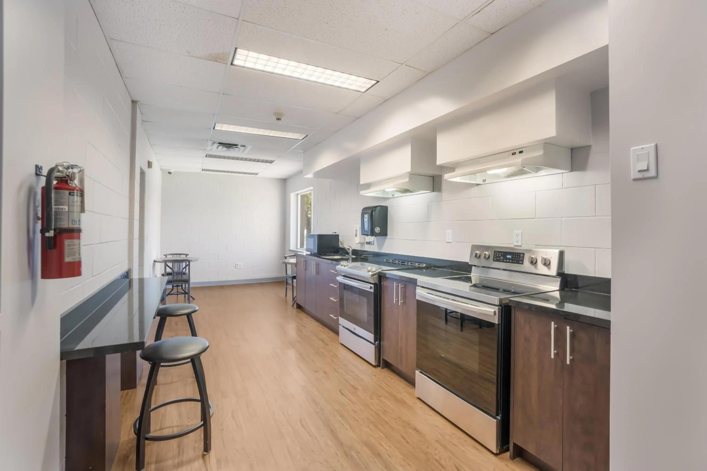 Kitchen or kitchenette in Residence & Conference Centre - Niagara-on-the-Lake