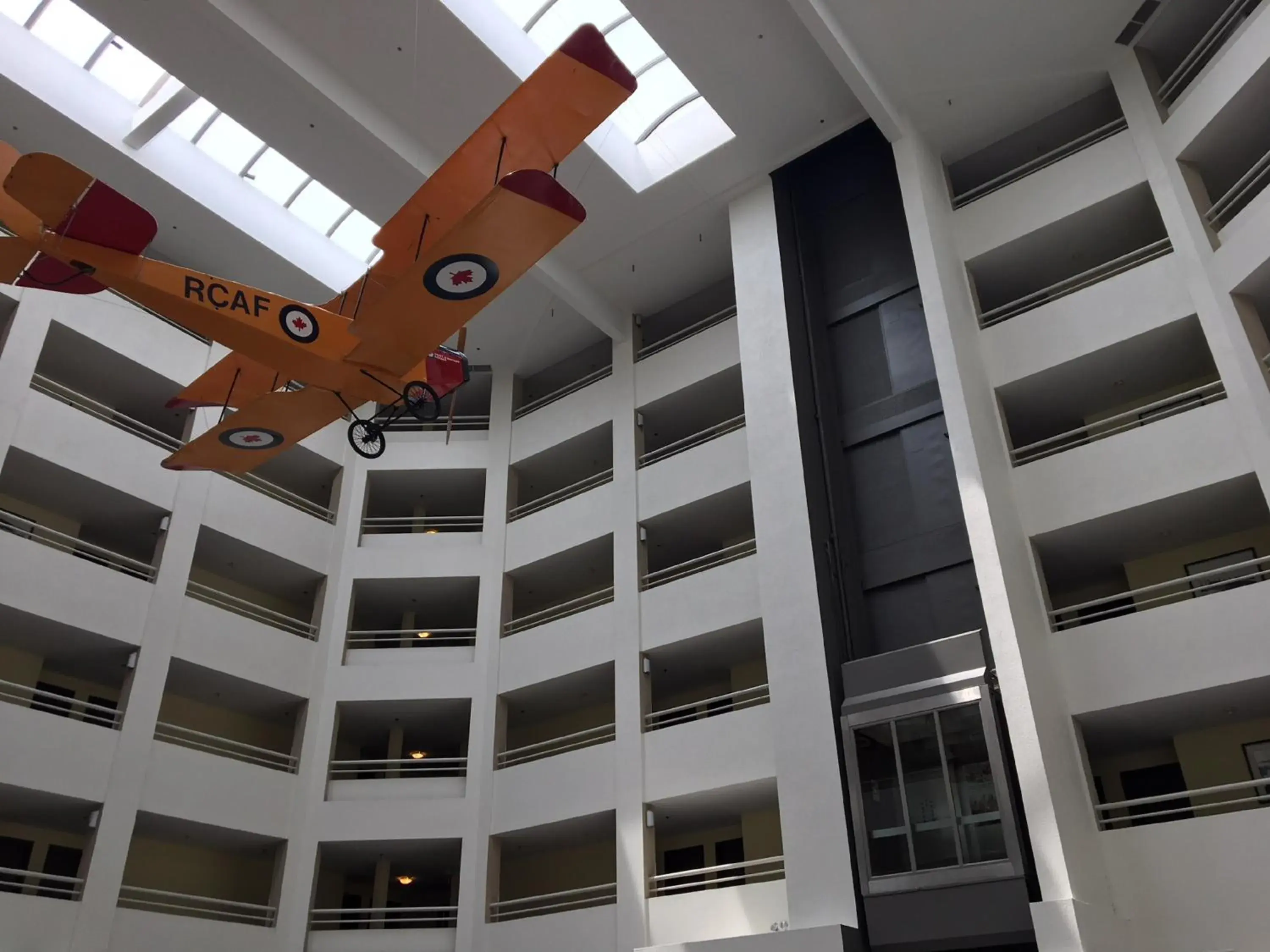 Property building in Holiday Inn Montreal Longueuil by IHG Property building in Holiday Inn Montreal Longueuil by IHG