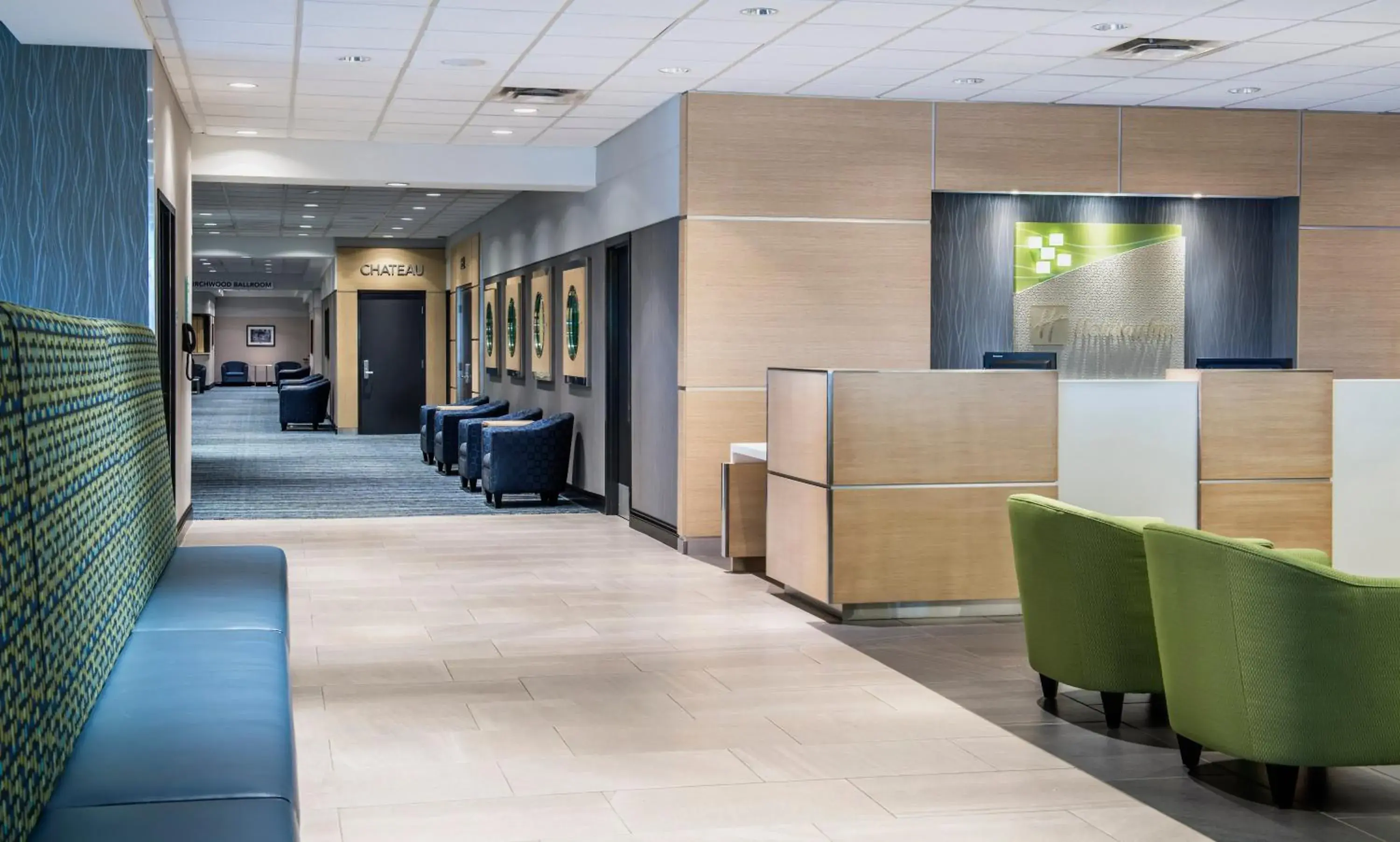 Property building in Holiday Inn Winnipeg - Airport West, an IHG Hotel Property building in Holiday Inn Winnipeg - Airport West, an IHG Hotel
