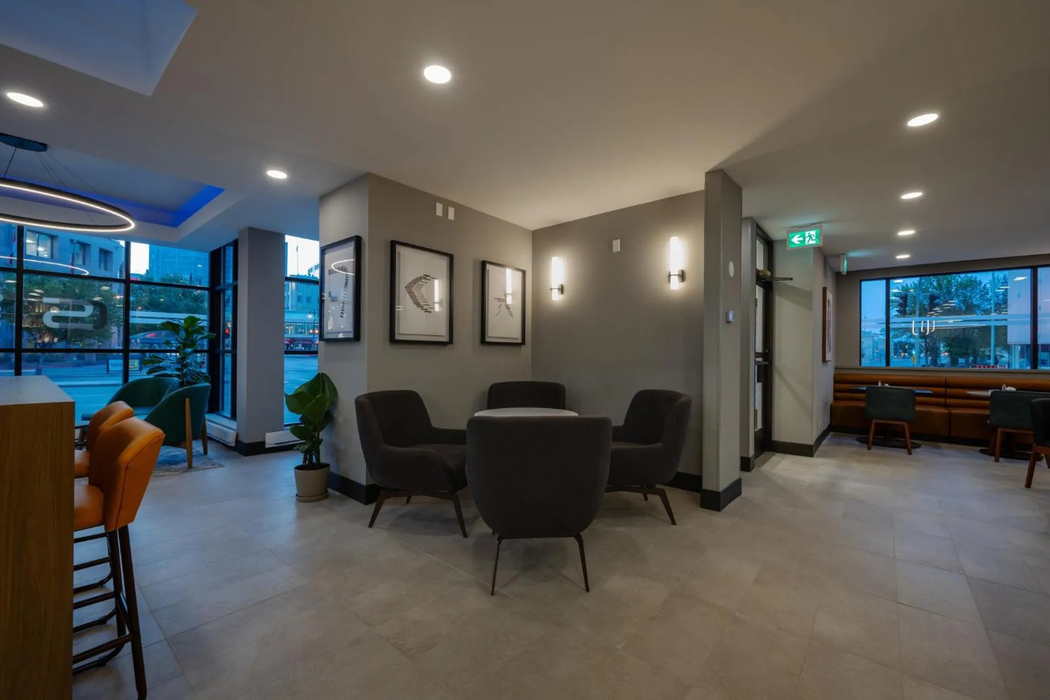 Restaurant/places to eat in Holiday Inn & Suites Winnipeg Downtown by IHG