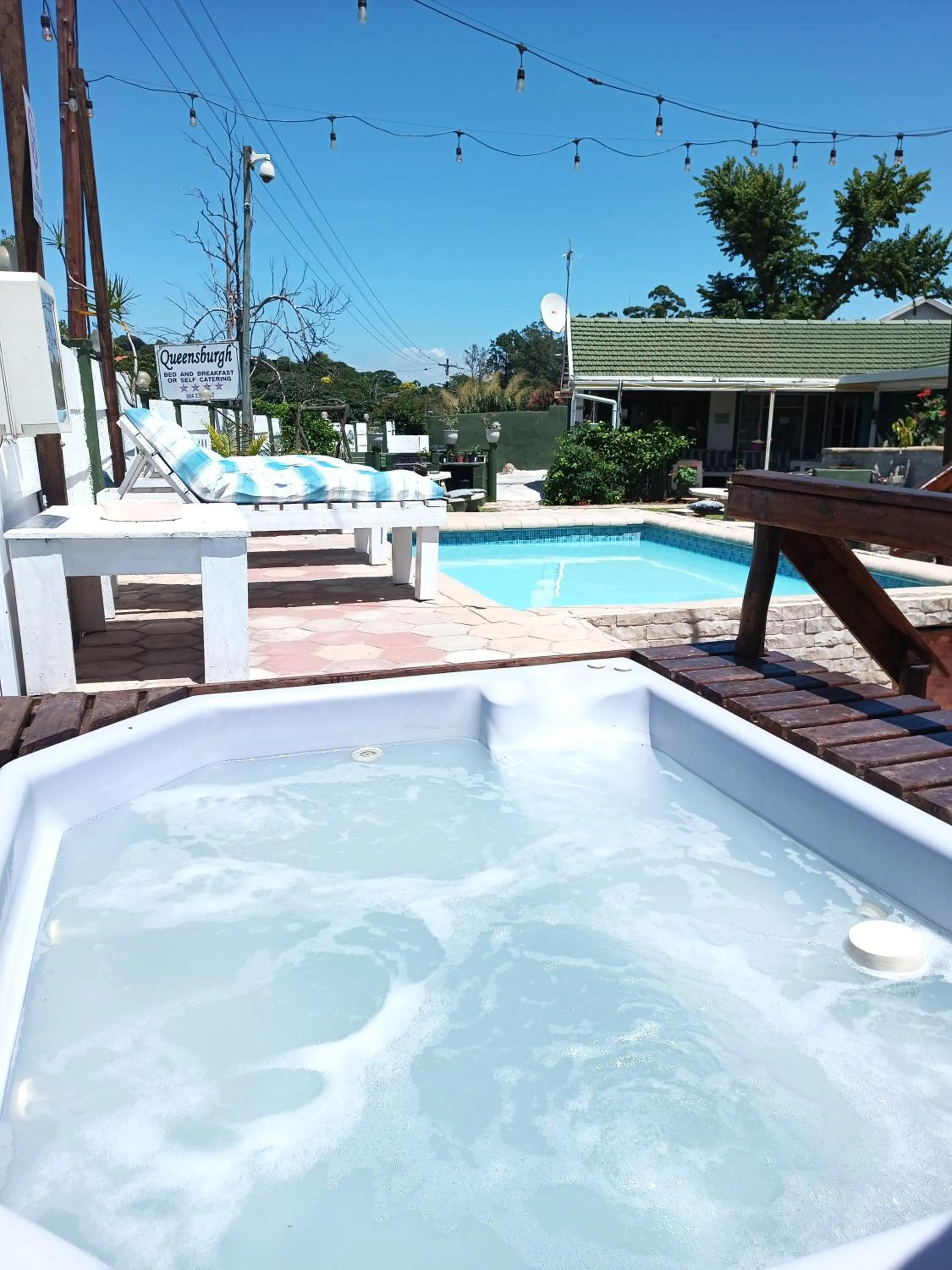 Hot Tub in Queensburgh B&B or Self Catering