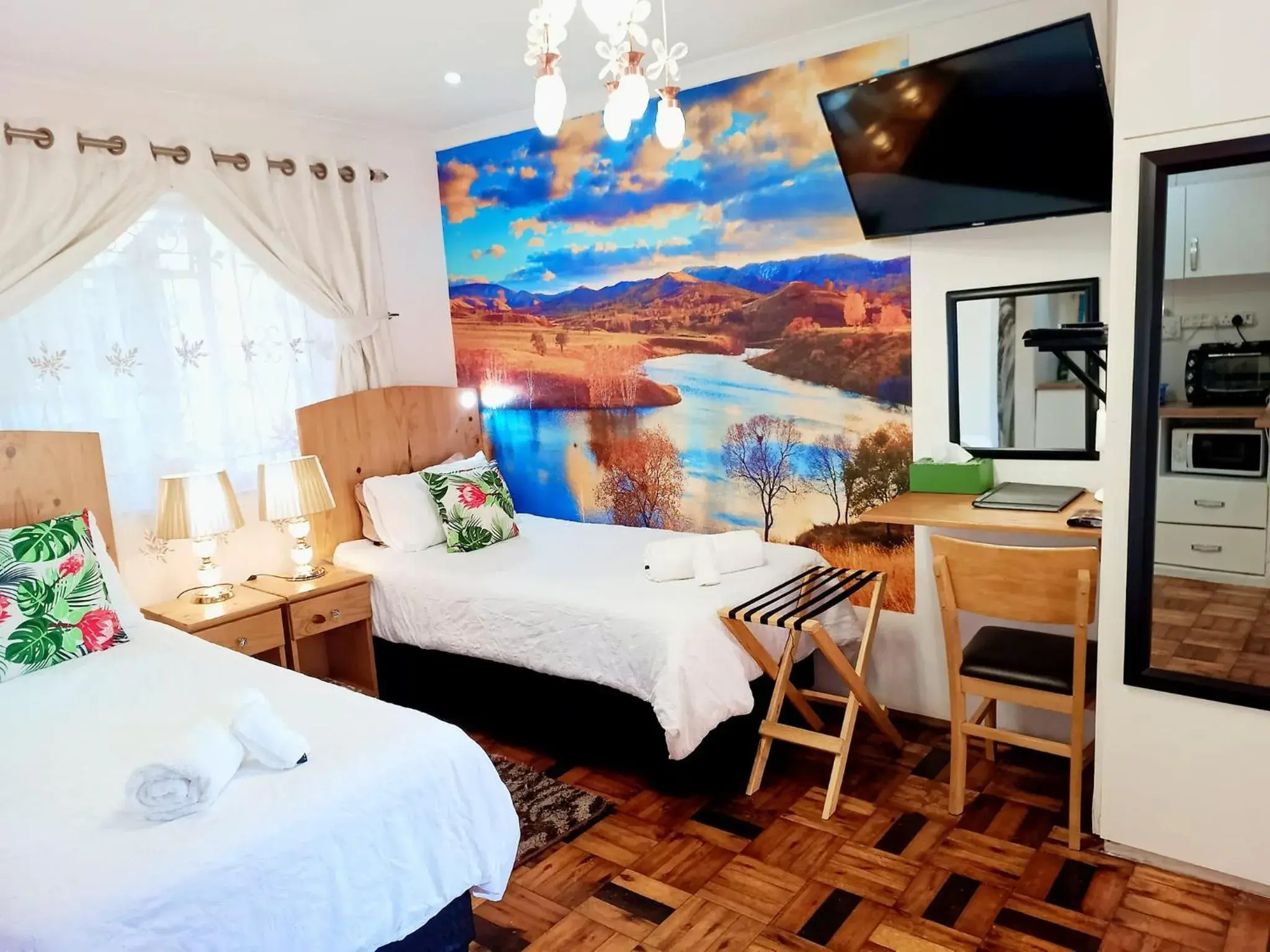 Deluxe Double or Twin Room with Garden View in Queensburgh B&B or Self Catering Deluxe Double or Twin Room with Garden View in Queensburgh B&B or Self Catering