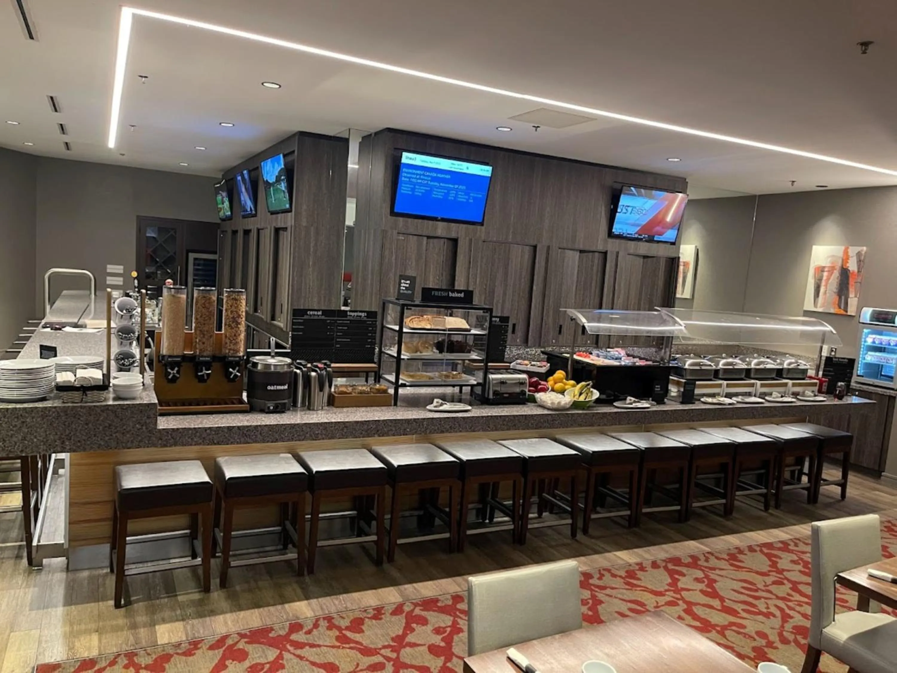 Restaurant/places to eat in Holiday Inn Winnipeg-South by IHG