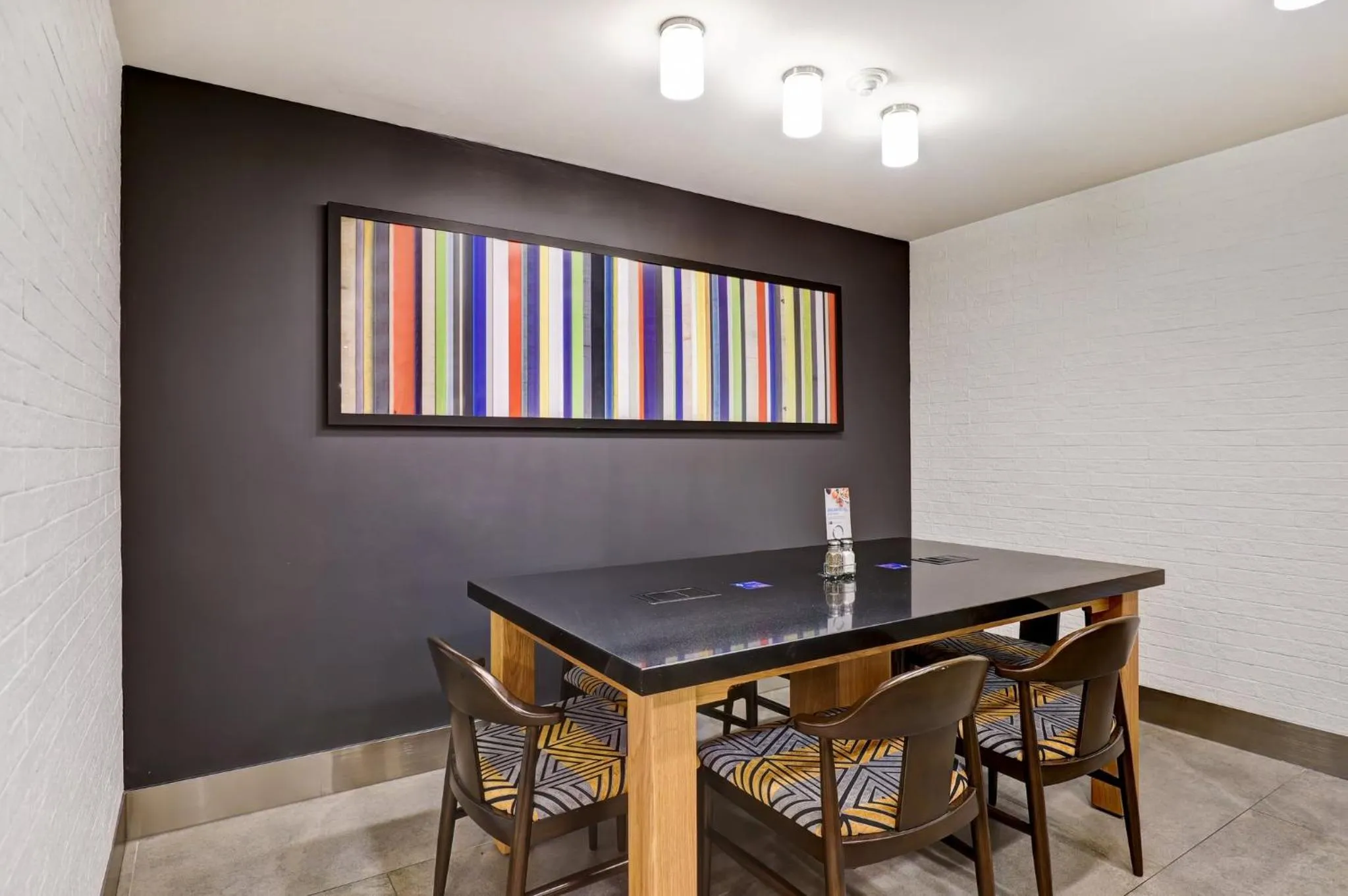 Meeting/conference room in Holiday Inn Express Whitby Oshawa by IHG