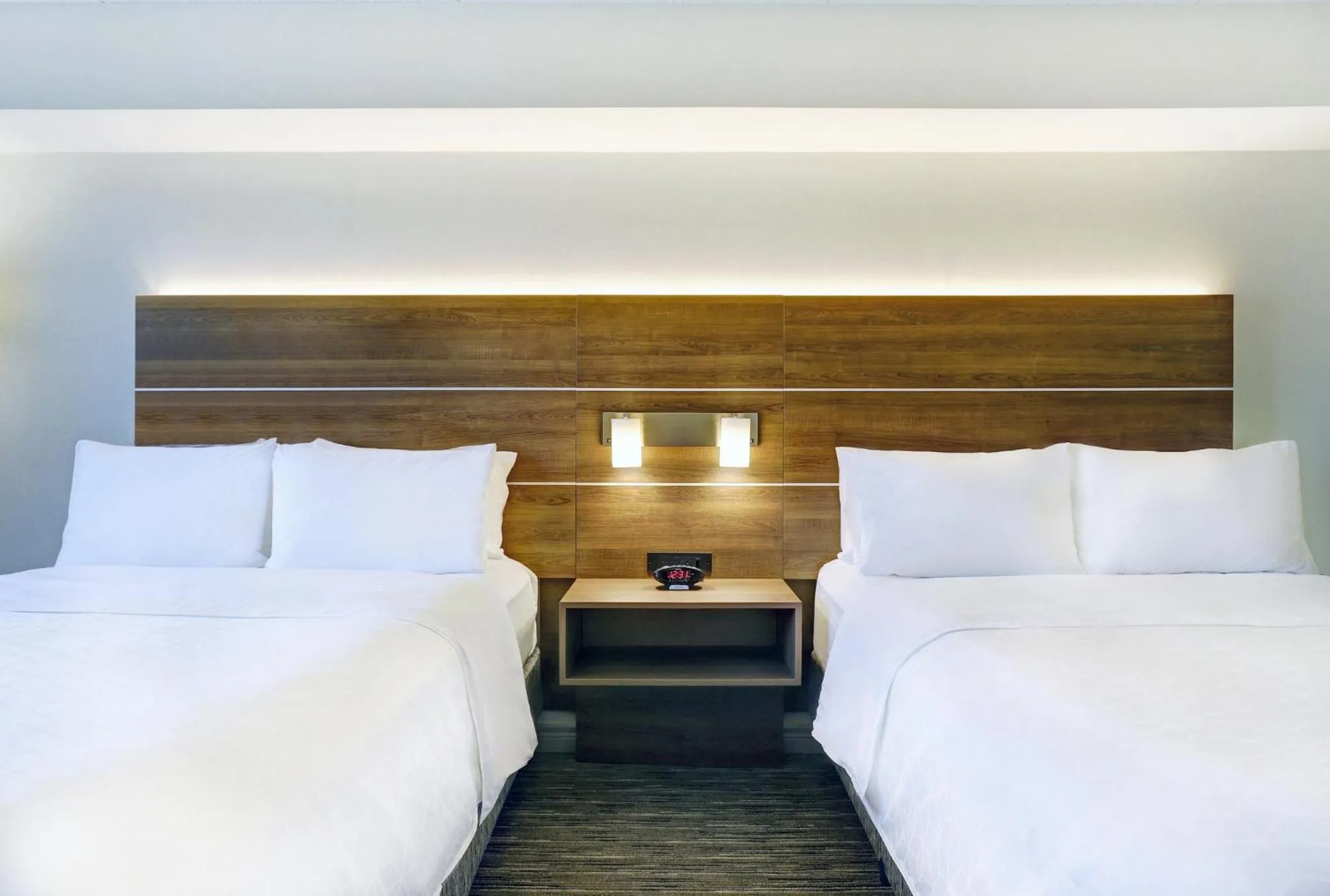 Photo of the whole room, Bed in Holiday Inn Express Whitby Oshawa by IHG