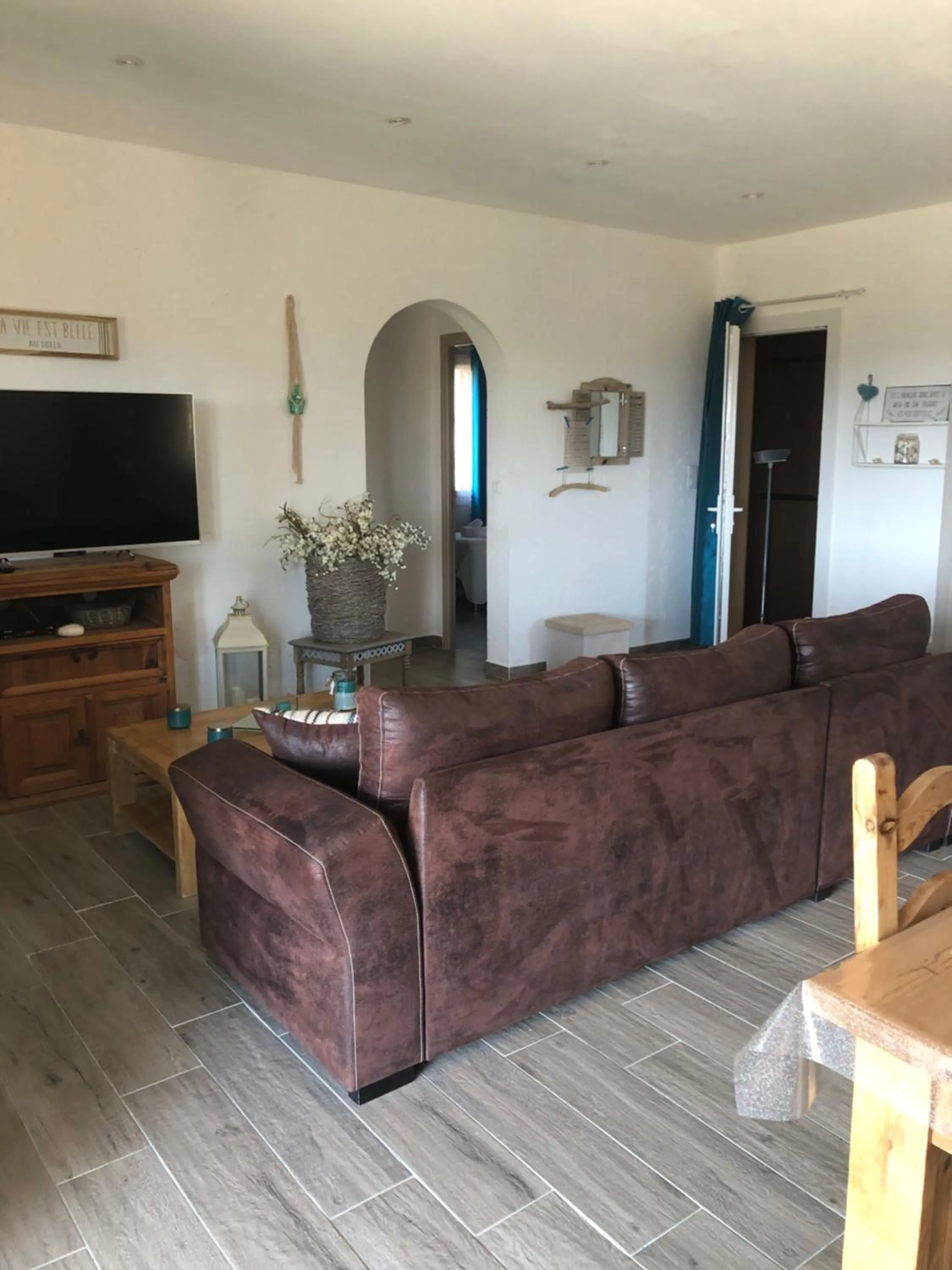 Communal lounge/ TV room in A Santa Trinita